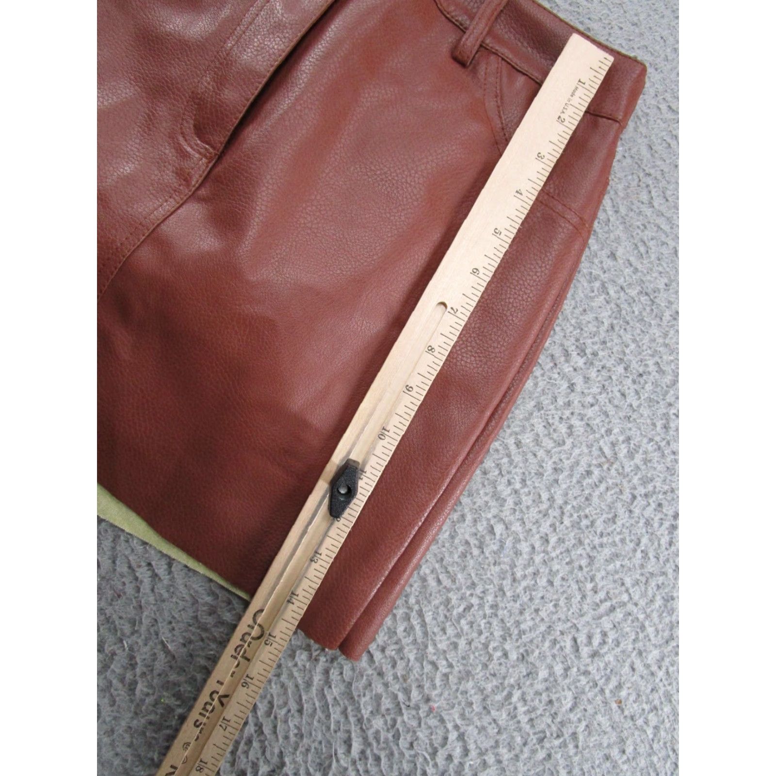 Forever 21 FOREVER 21 Mini Skirt Women's Size M Brown Faux Leather Short Skirt, Zip Closure, Regular, Solid, Casual Party/Cocktail, Ready to Ship Size 32" / US 10 / IT 46 - 6 Thumbnail