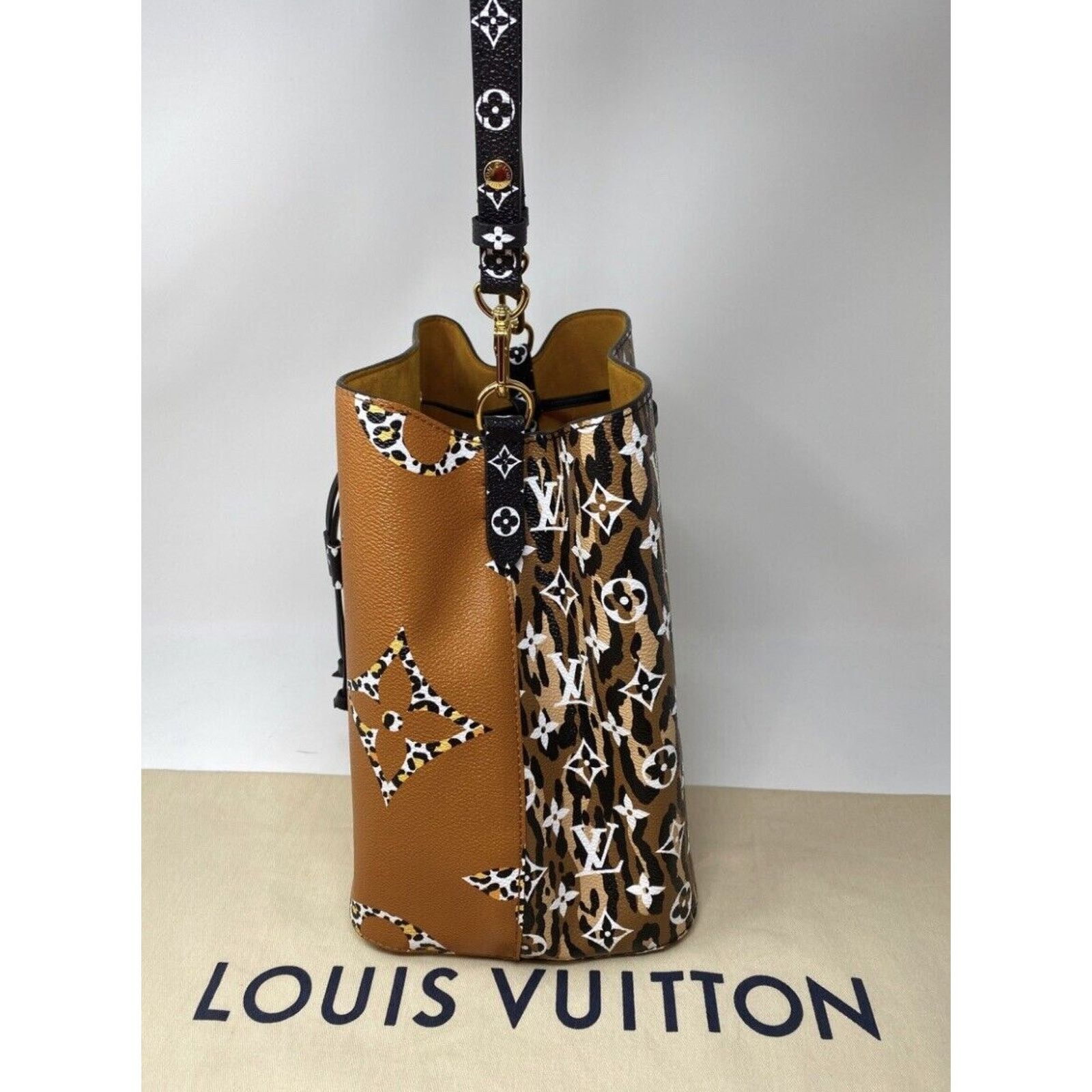Louis Vuitton Louis Vuitton NéoNoé Neo Noe Jungle Monogram Caramel Limited Size ONE SIZE - 6 Thumbnail