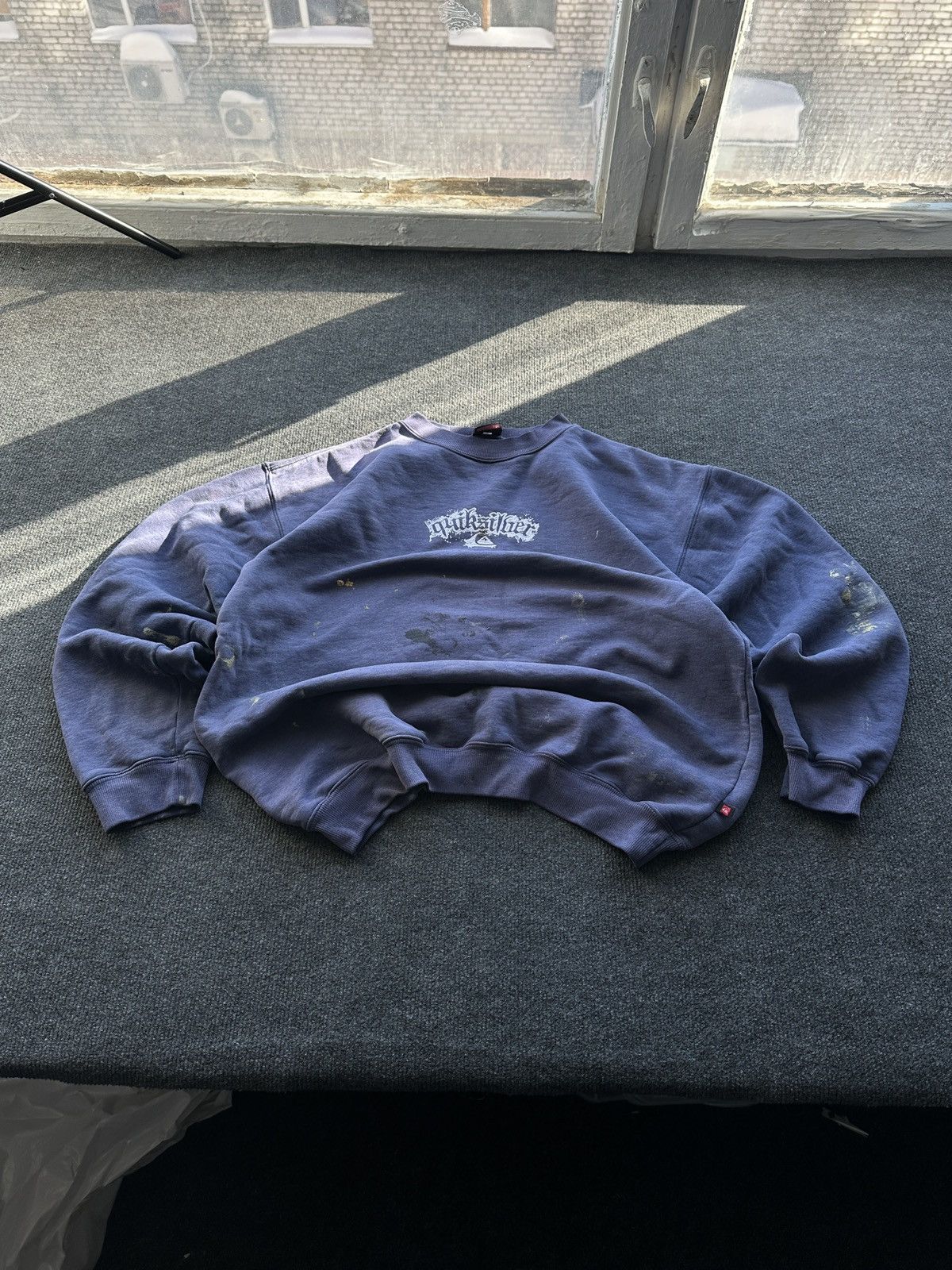 ARCHIVE🚨 VNTG QUIKSILVER DISTRESSED BIG 3D LOGO SWEATSHIRT