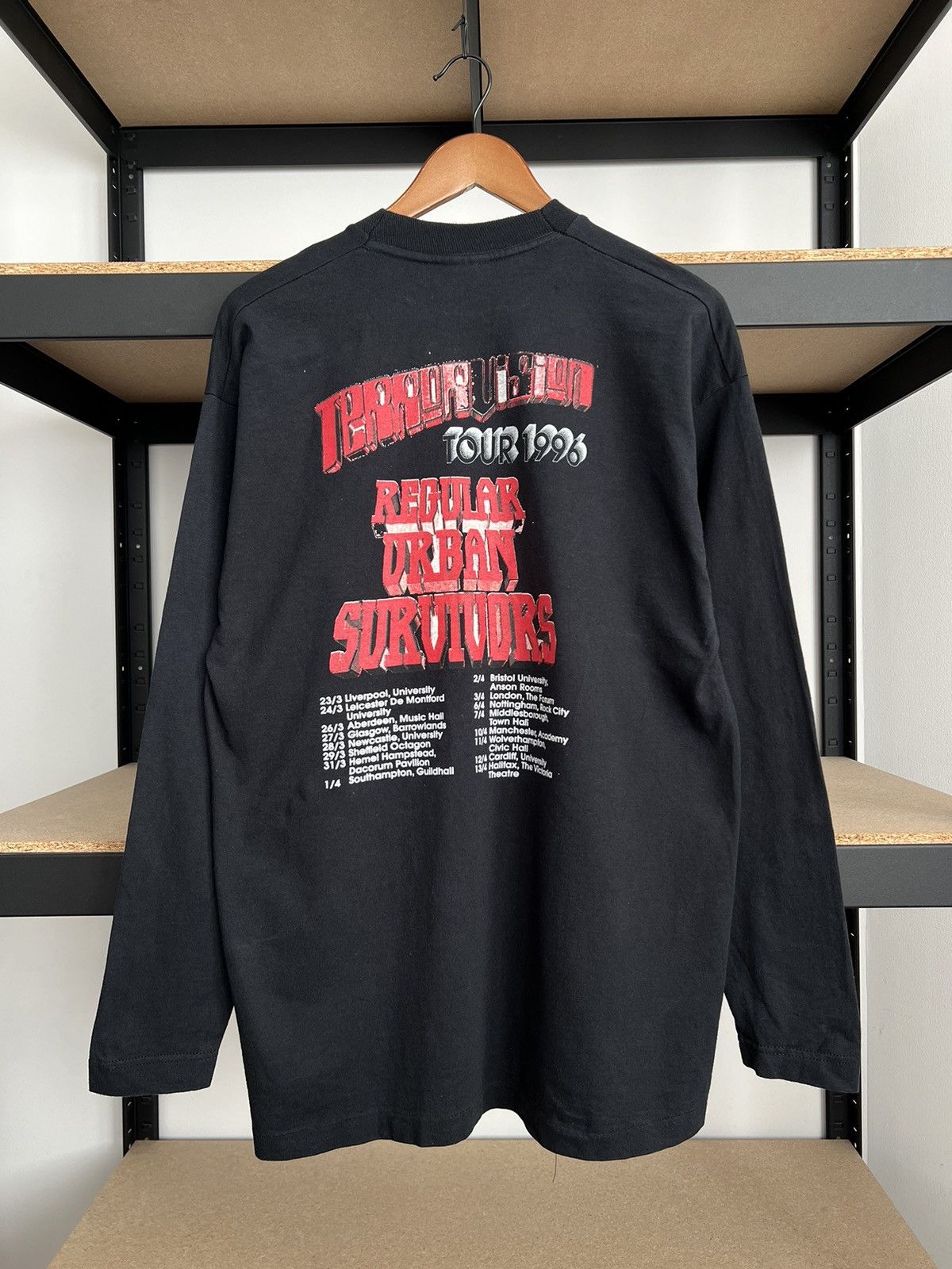 Band Tees Vintage 1996 Terrorvision Regular Urban Survivors UK Rock Size US L / EU 52-54 / 3 - 2 Thumbnail