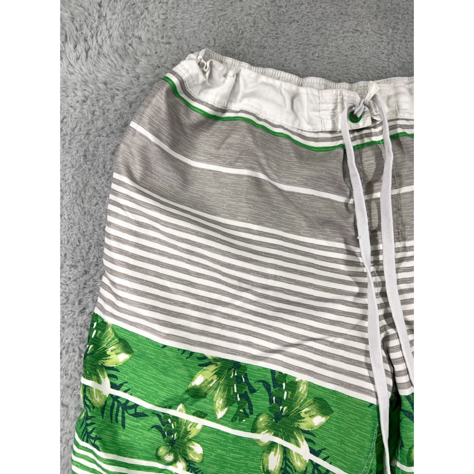 Ocean Pacific VINTAGE Ocean Pacific Swim Trunks Mens 2XL Gray Green Floral Striped Polyester Trunks, Built-In Brief, Pockets, Surf Beach Theme Mens Size US 39 - 6 Thumbnail