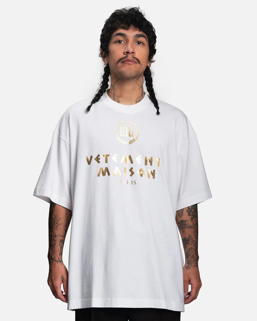 Vetements o1y0924 T-Shirt in White Size US M / EU 48-50 / 2 - 1 Thumbnail