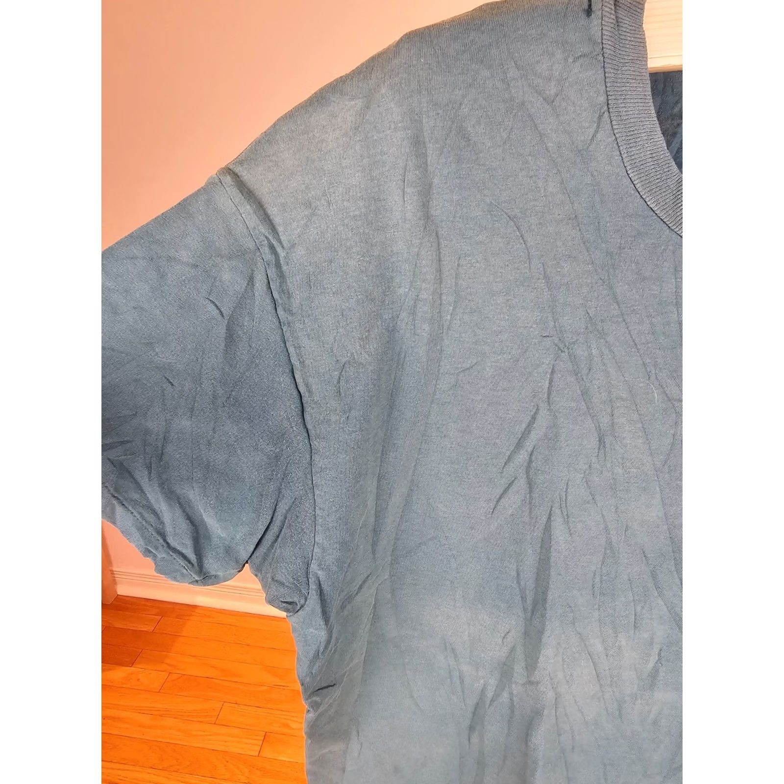 Hanes VINTAGE Hanes GREEN GRADIENT SUN FADE ONE POCKET SINGLE STITCH T-SHIRT SZ XL SHIRT Mens XS? Size US XL / EU 56 / 4 - 6 Thumbnail