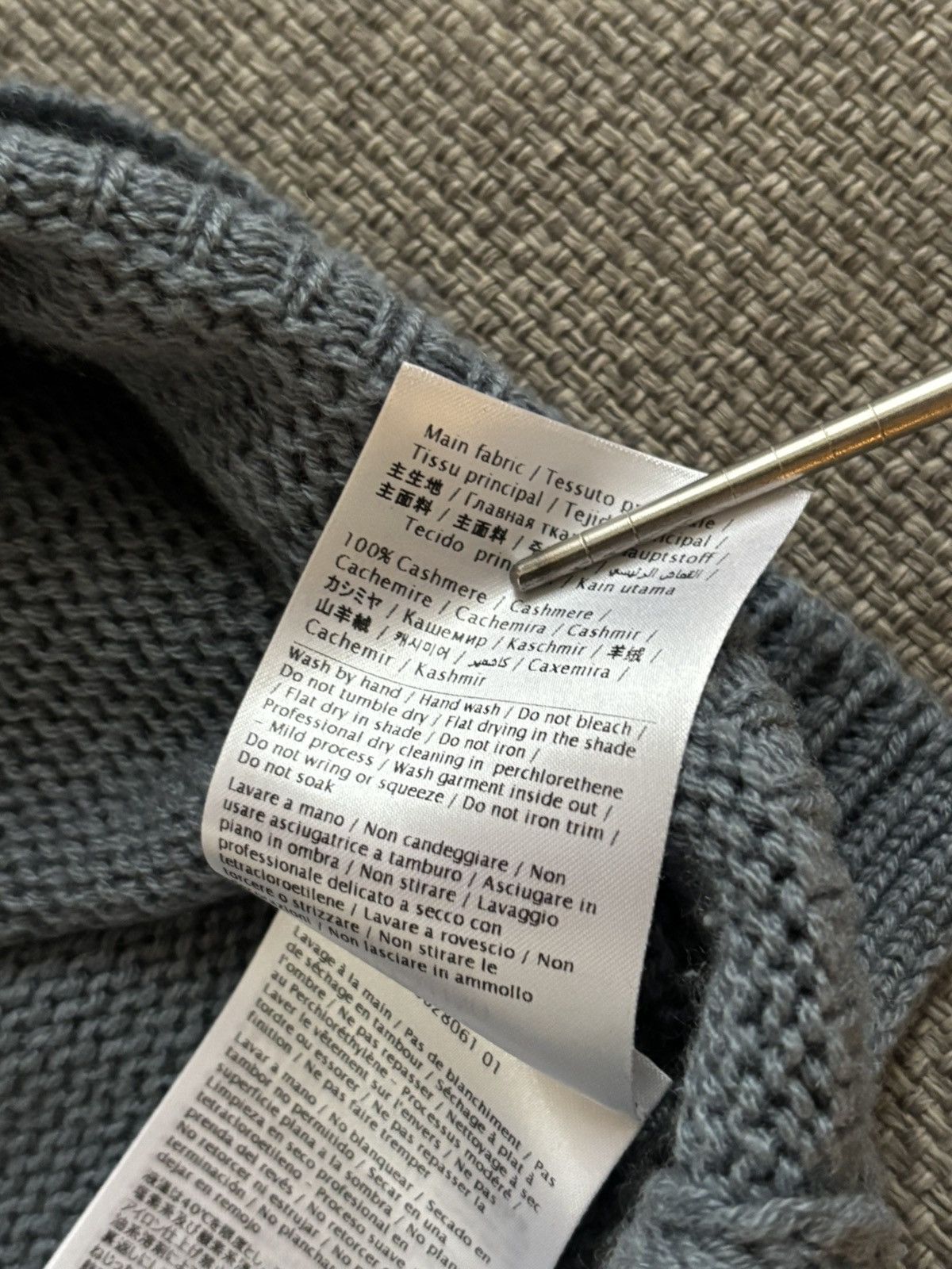 Valentino Valentino Pastel Blue Rockstud 100% Cashmere Sweater Size US M / EU 48-50 / 2 - 6 Thumbnail