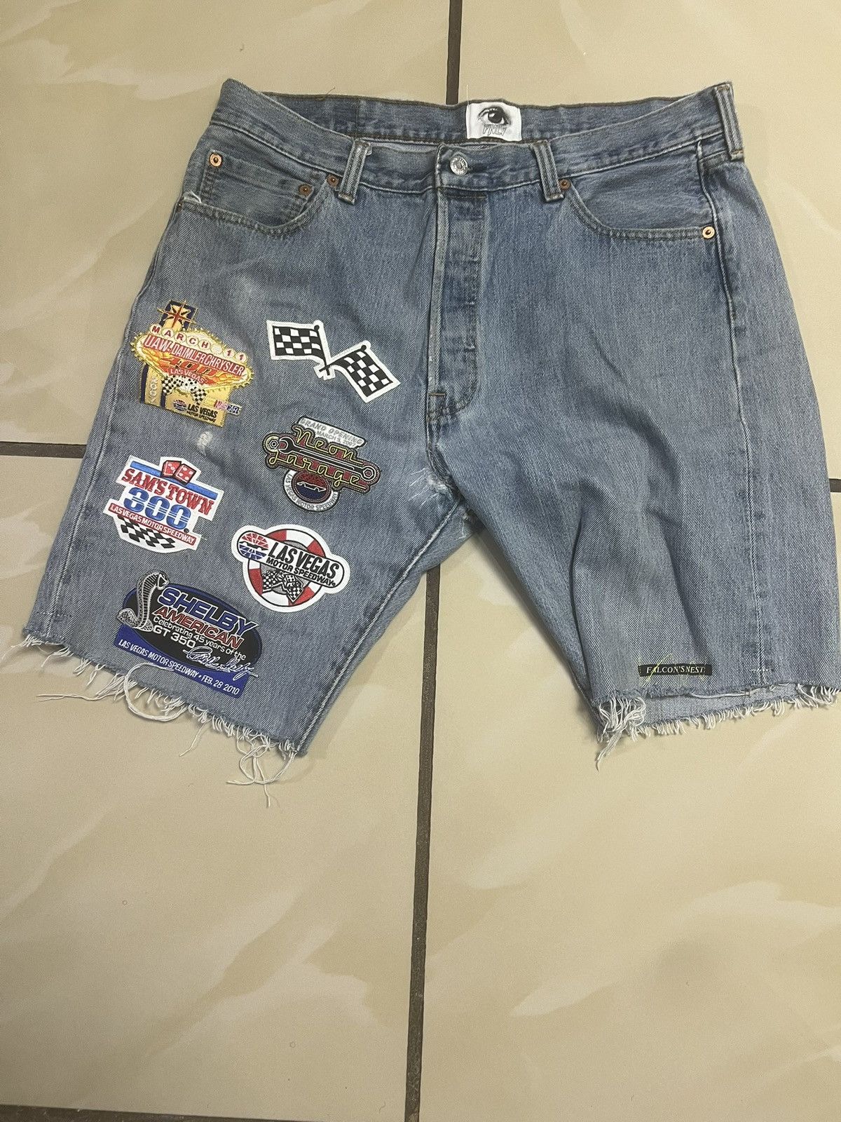 Levi's Levi denim jorts Size US 33 - 1 Thumbnail