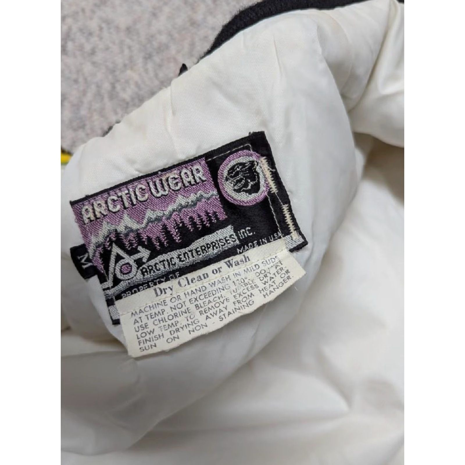 Vintage VINTAGE Arctic Cat Jacket Coat - USA Made Nylon Mens M White Patches 1970s Snowmobile Coat Decade 70s Measured Chest 24" (42-44) Mens Size US M / EU 48-50 / 2 - 6 Thumbnail