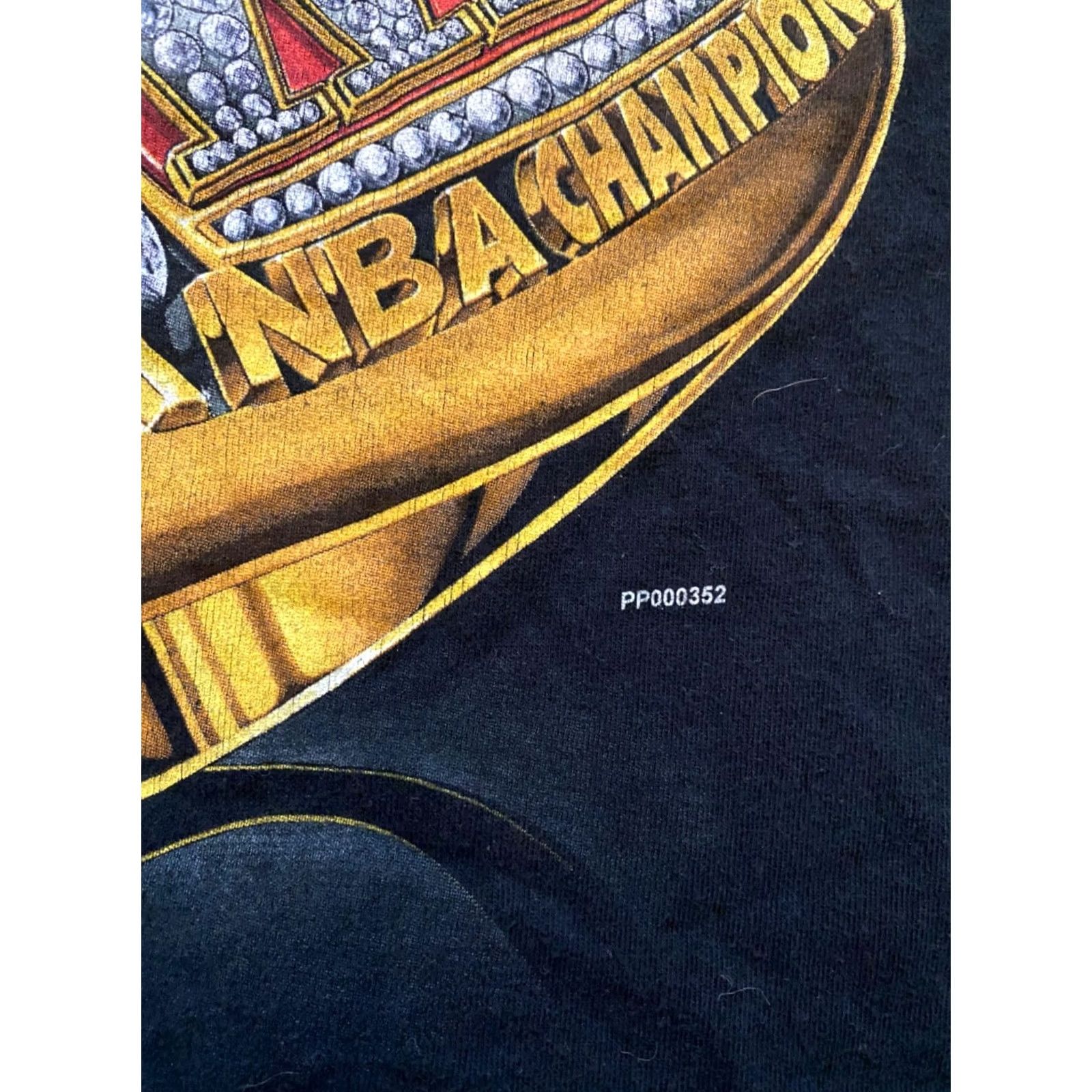 Pro Player VINTAGE Chicago Bulls Champs Shirt NBA Pro Player 1996 Size XL Black Cotton Short Sleeve Round Neck Unisex Adults T-Shirt 90s Size US XL / EU 56 / 4 - 3 Thumbnail