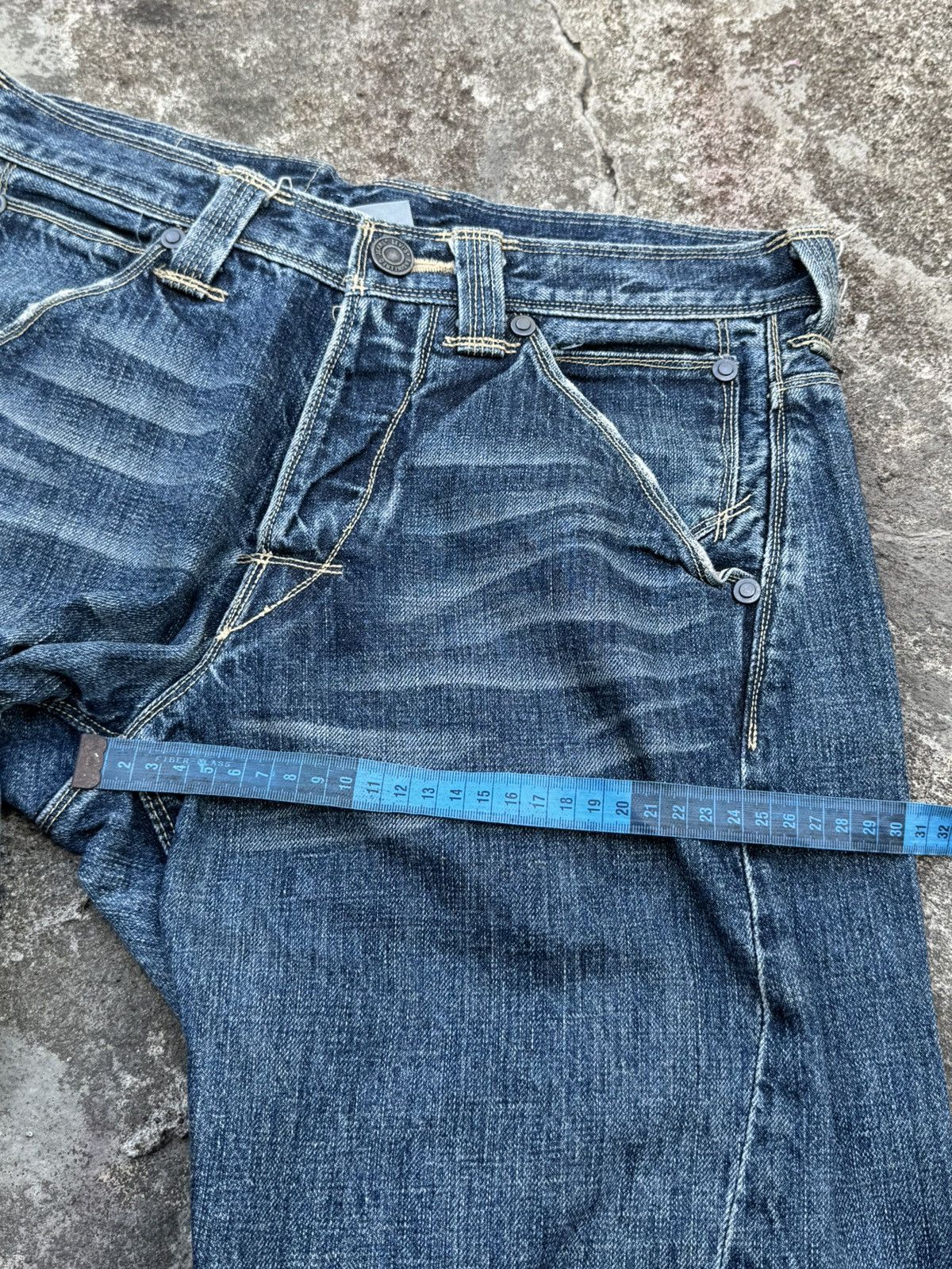 Levi's Engineered Buckle Belt Levis Jorts Styled Vintage Size US 29 - 11 Thumbnail
