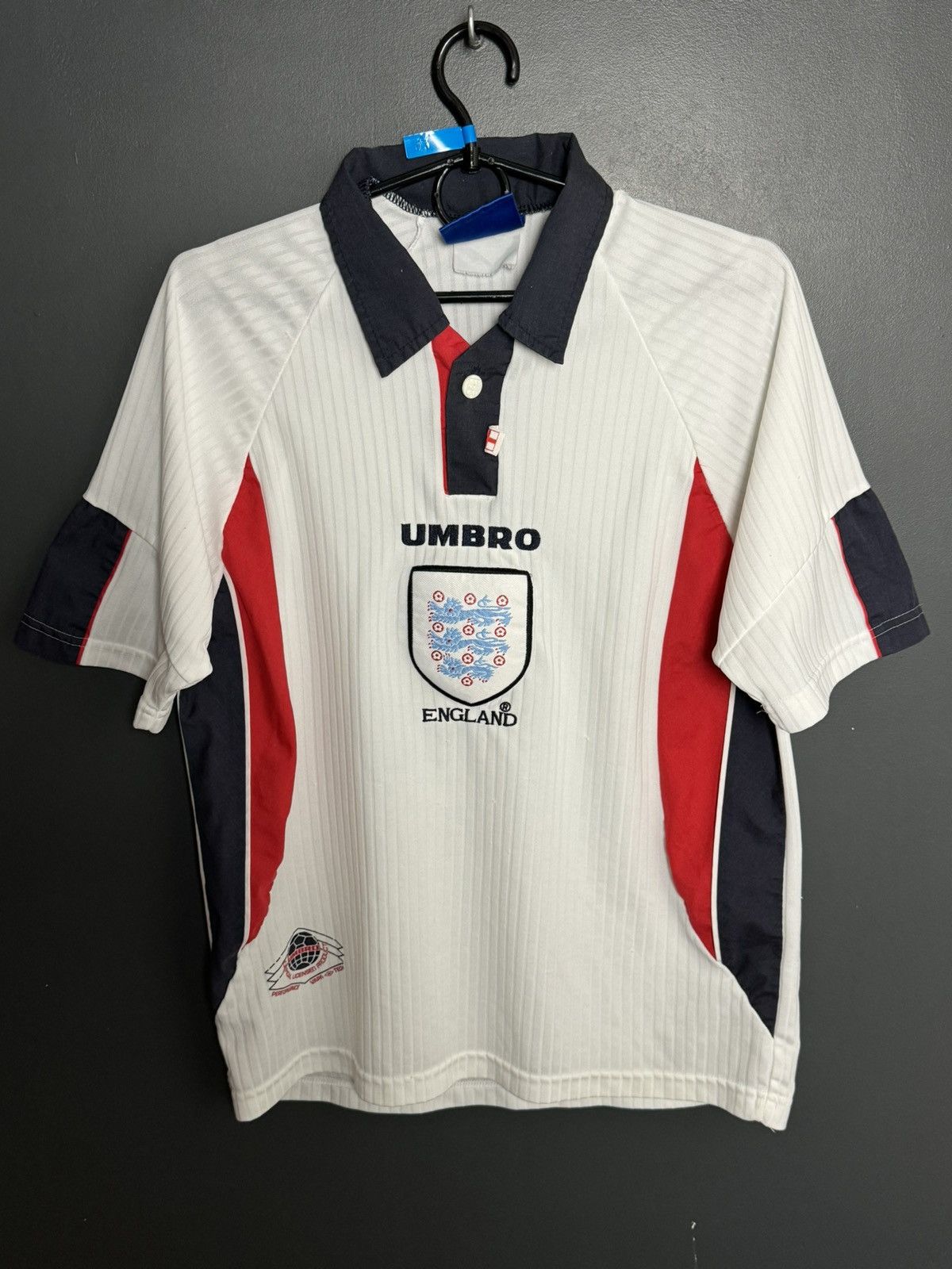 Umbro KIDS England National Team 97/99 Home Football Jersey Size US XS / EU 42 / 0 - 1 Thumbnail