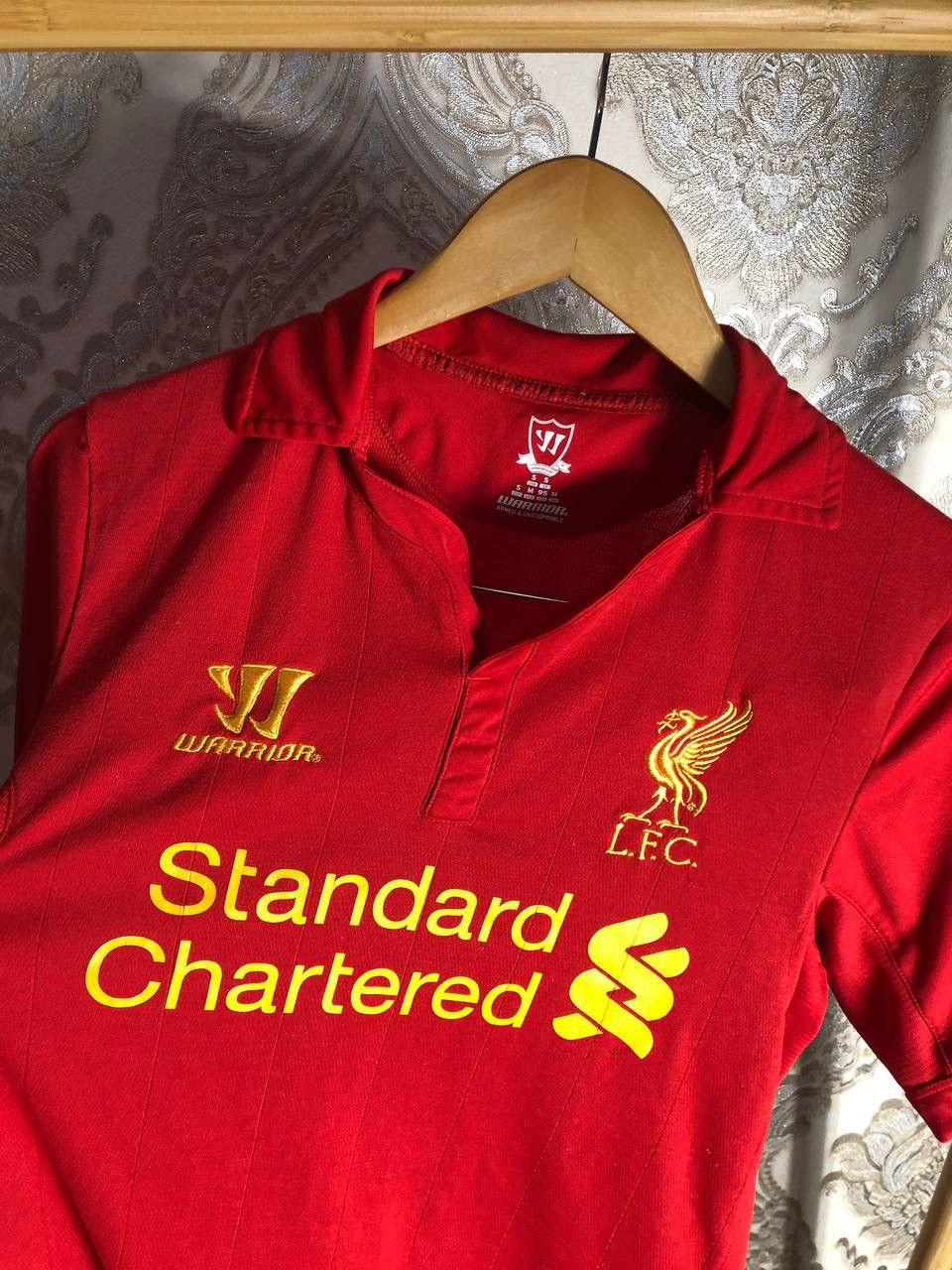 Vintage VERY RARE WARRIOR FC LIVERPOOL ENGLAND SOCCER JERSEY RETRO Size US S / EU 44-46 / 1 - 4 Thumbnail