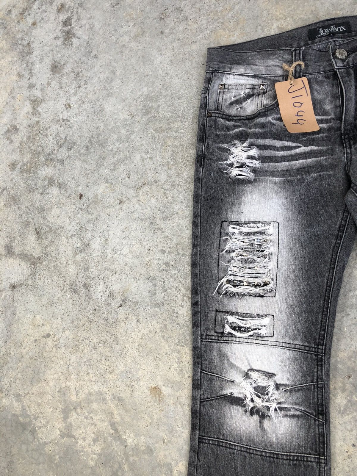 Who Decides War Japanese LOWBOX Flared Jeans Distressed Jeans Size US 30 / EU 46 - 4 Thumbnail