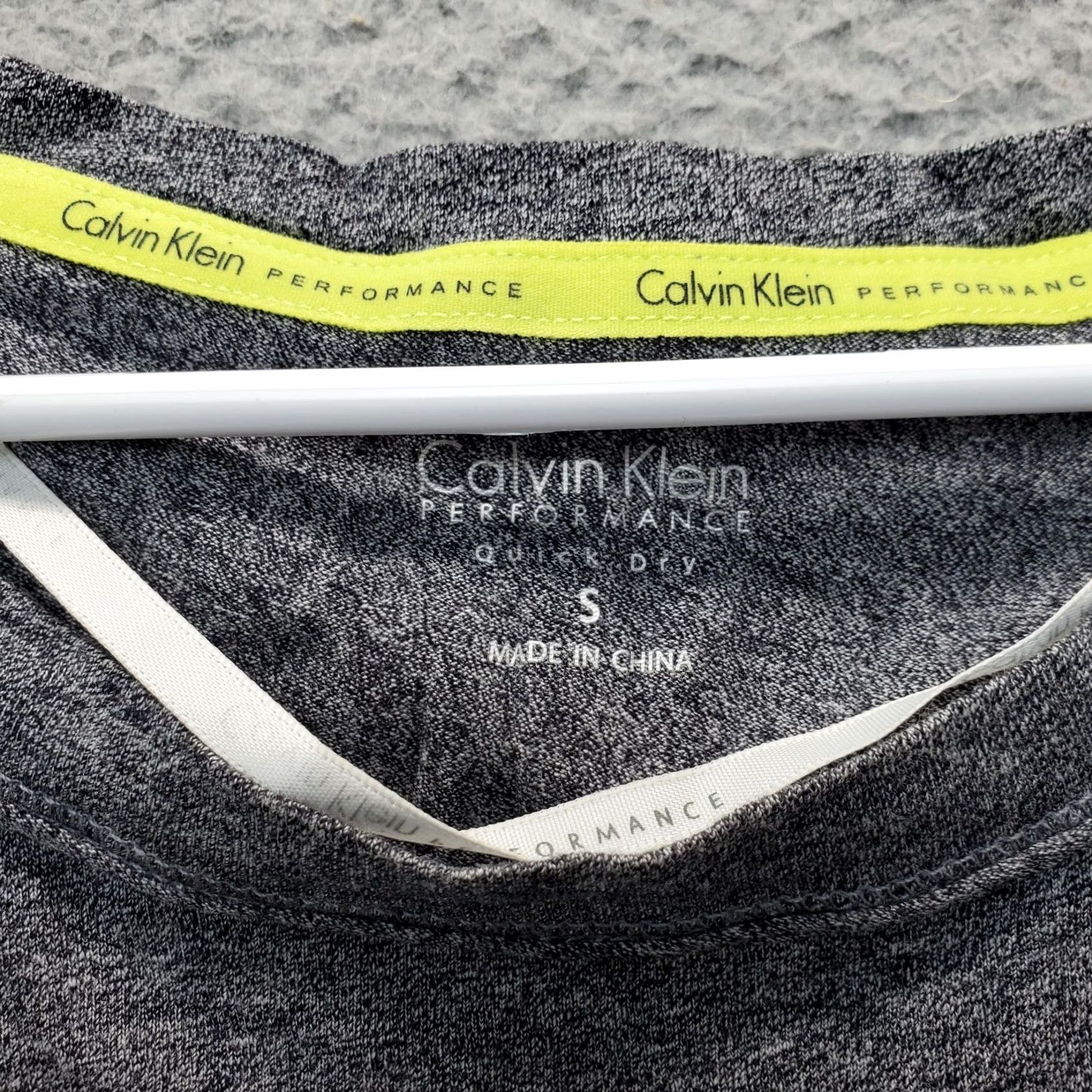 Calvin Klein Calvin Klein Women's S Gray Quick Dry Short Sleeve T-Shirt Size S / US 4 / IT 40 - 4 Thumbnail