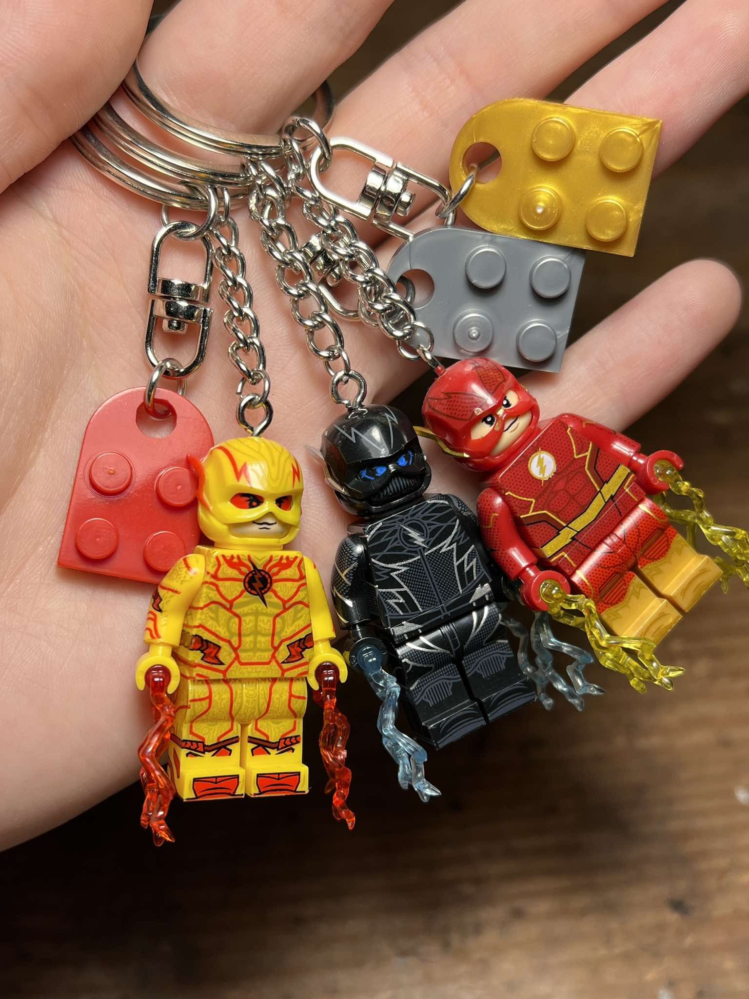 DC Comics × Marvel Comics Flash Reverse Zoom minifigure keychain Size ONE SIZE - 2 Thumbnail