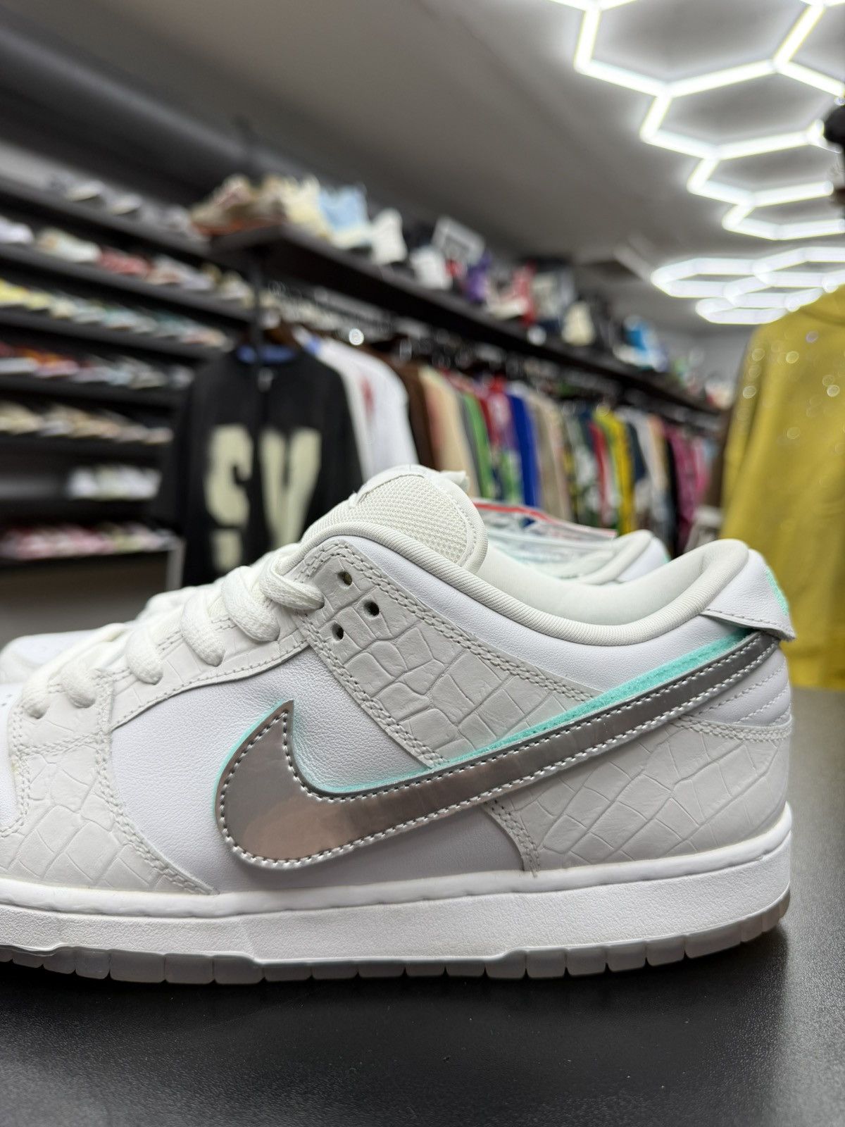 Diamond Supply Co. × Nike Size 11 - Nike SB Dunk Low Diamond Supply Co White Tiffany Size US 11 / EU 44 - 5 Thumbnail