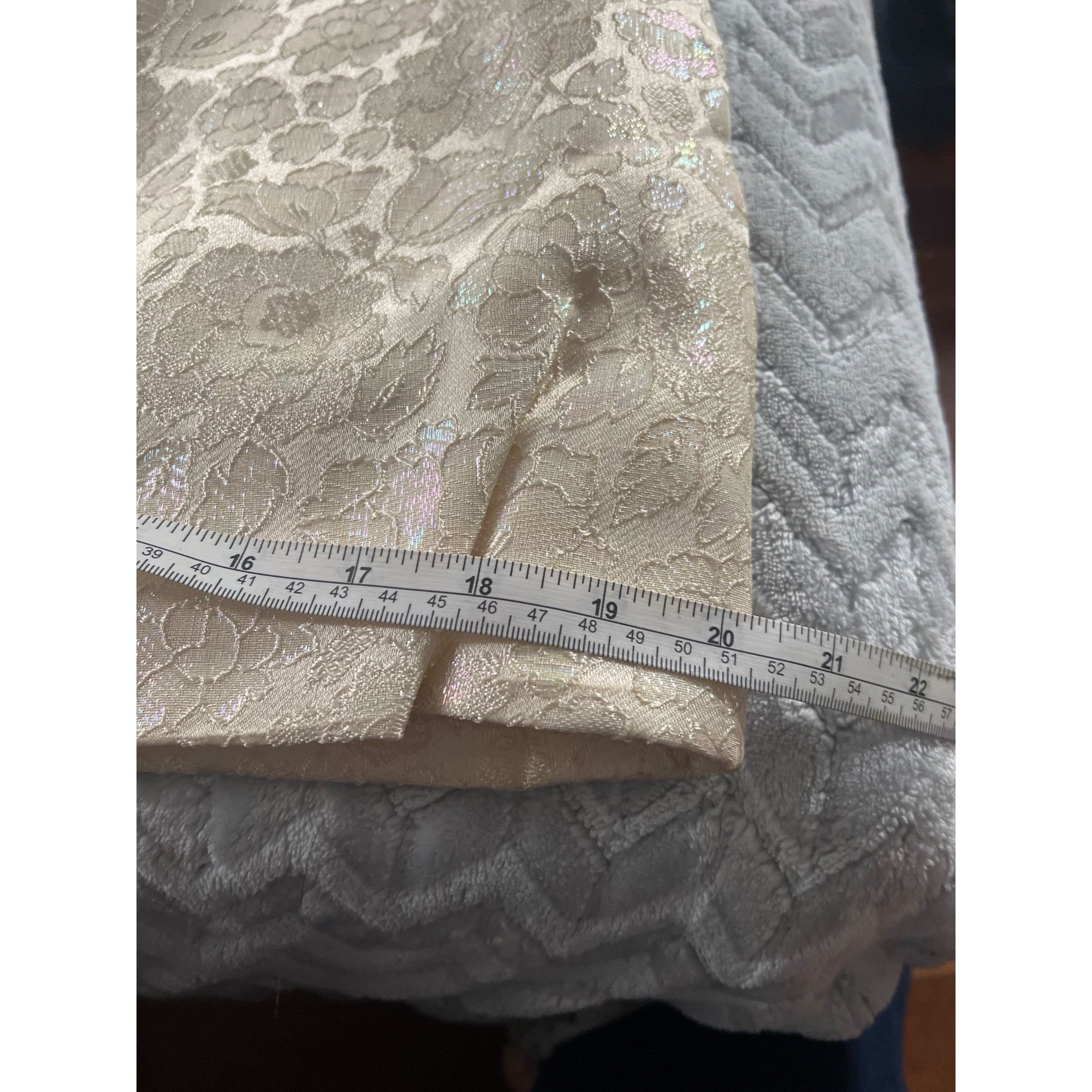Other Vintage 2-Piece Ivory Brocade Sleeveless Top & slacks With Size M / US 6-8 / IT 42-44 - 10 Thumbnail