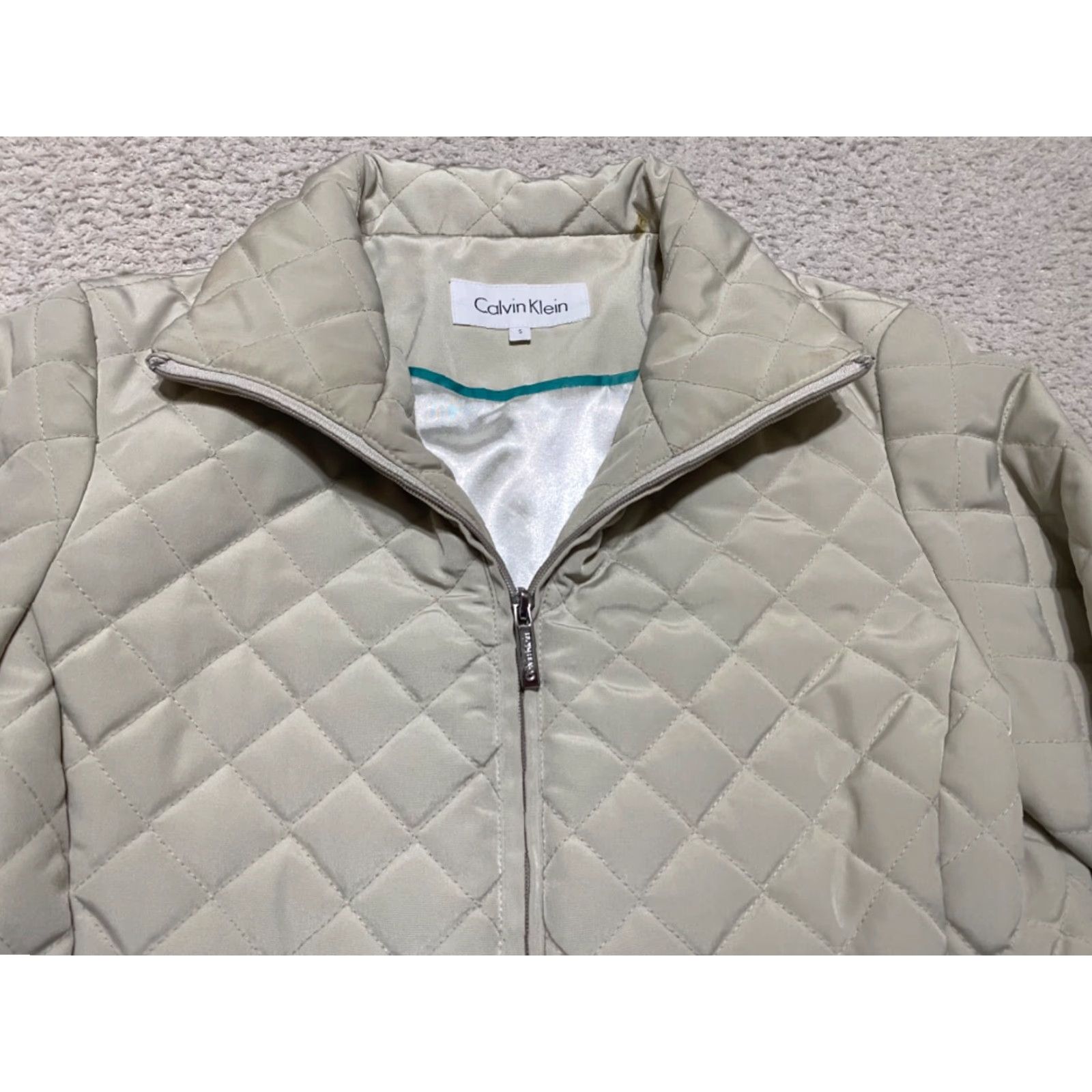 Calvin Klein Calvin Klein Jacket Womens Small Solid Beige Full Zip Puffer Quilted Mid-Length Long Sleeve Regular Zip Pockets Fall Spring Winter Beig e? Size S / US 4 / IT 40 - 3 Thumbnail