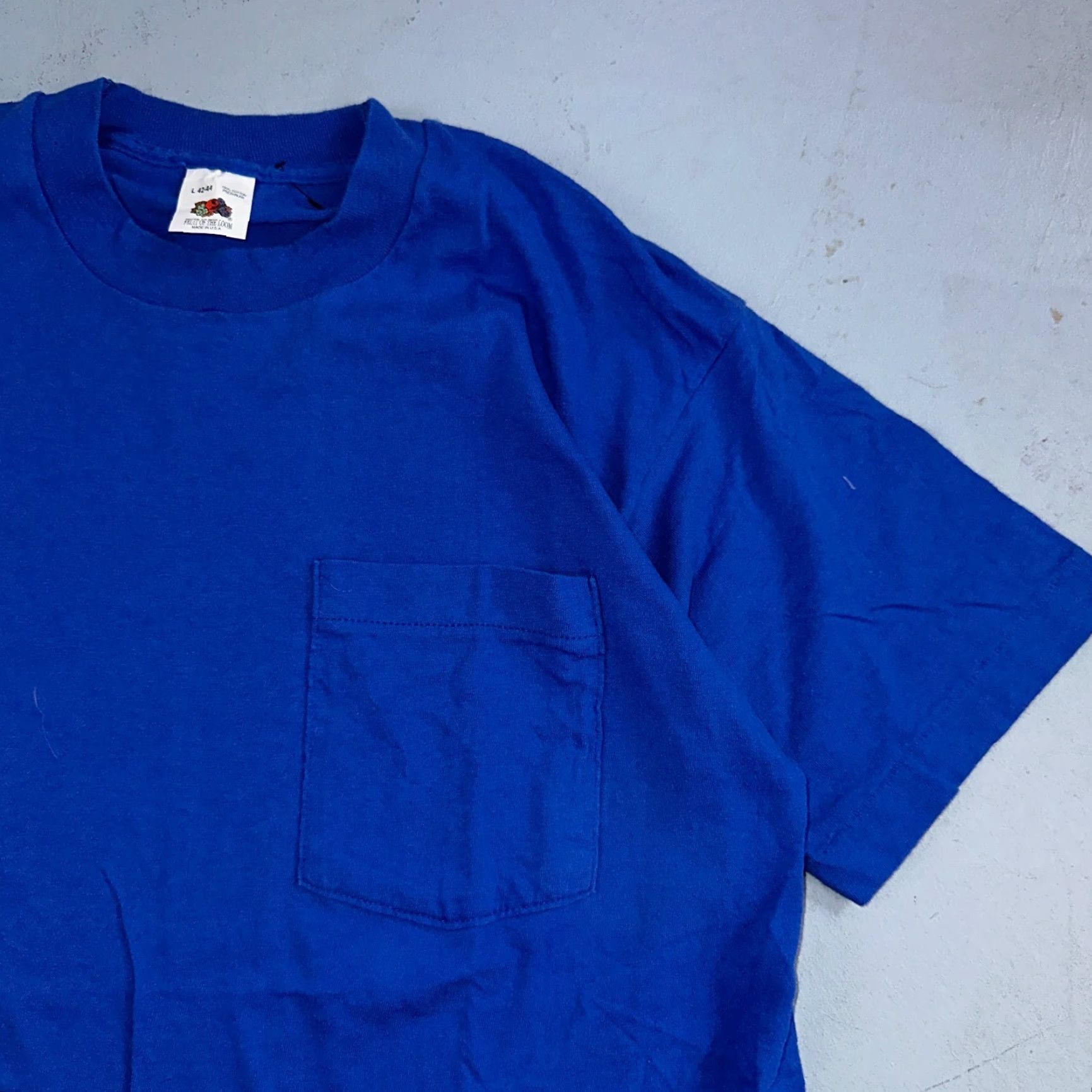 Fruit Of The Loom VINTAGE Fruit of the Loom T-Shirt USA Pocket Blue 90s 80s 70s Short Sleeve Crew Neck Mens L Classic Solid Size US L / EU 52-54 / 3 - 2 Thumbnail