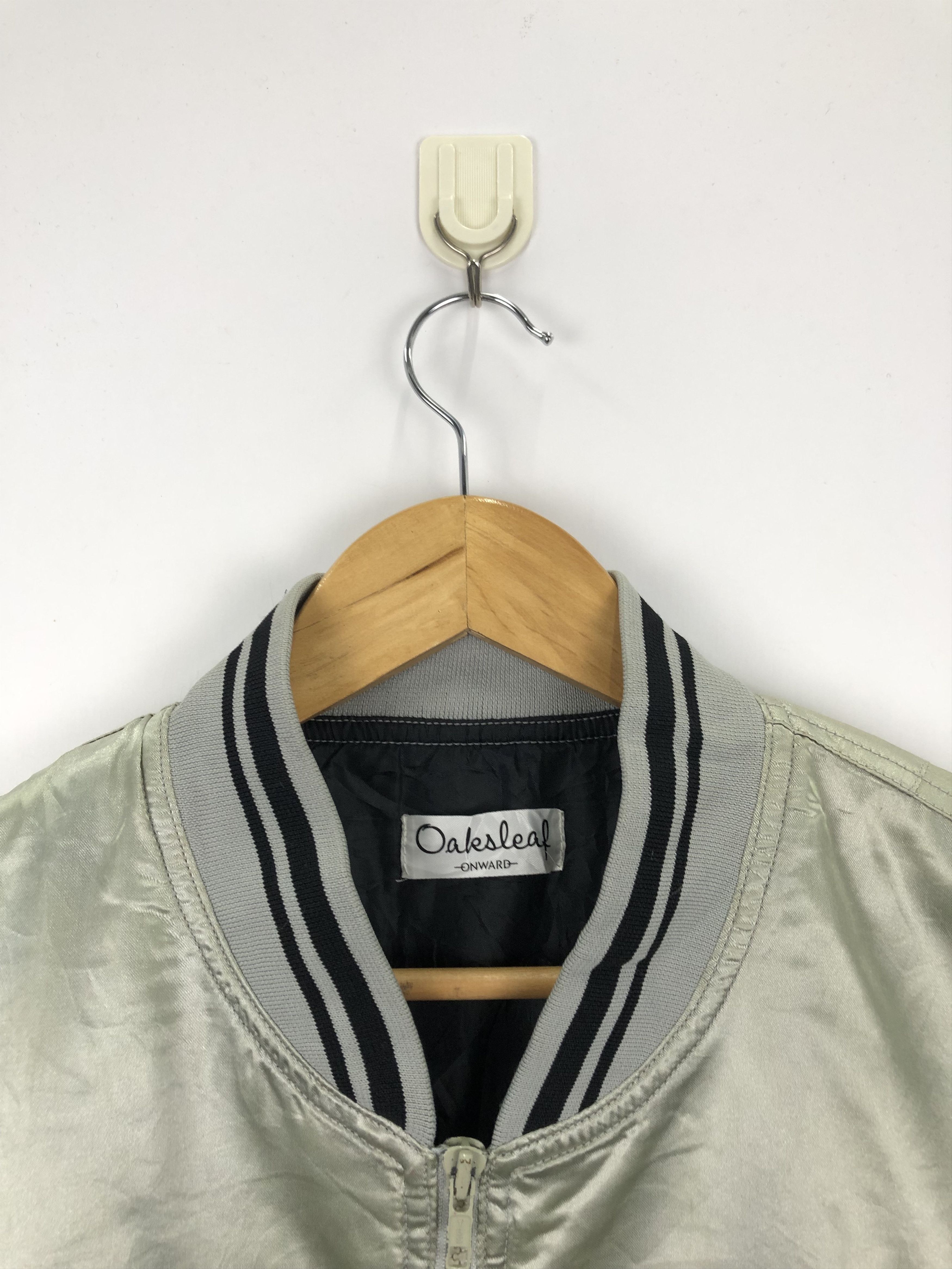 Vintage Vintage Crystal Black Bomber Varsity Baseball Jumper J0727 Size US L / EU 52-54 / 3 - 5 Thumbnail
