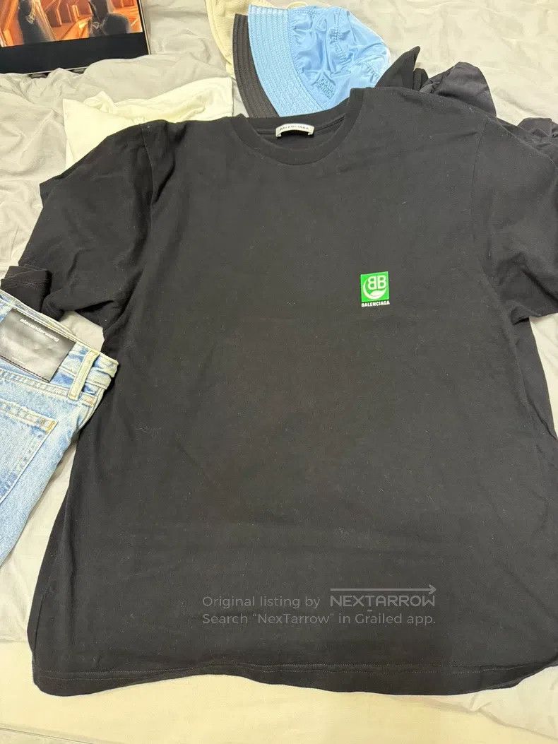 Balenciaga Balenciaga Black Eco-Friendly Short Sleeve Size US S / EU 44-46 / 1 - 1 Thumbnail