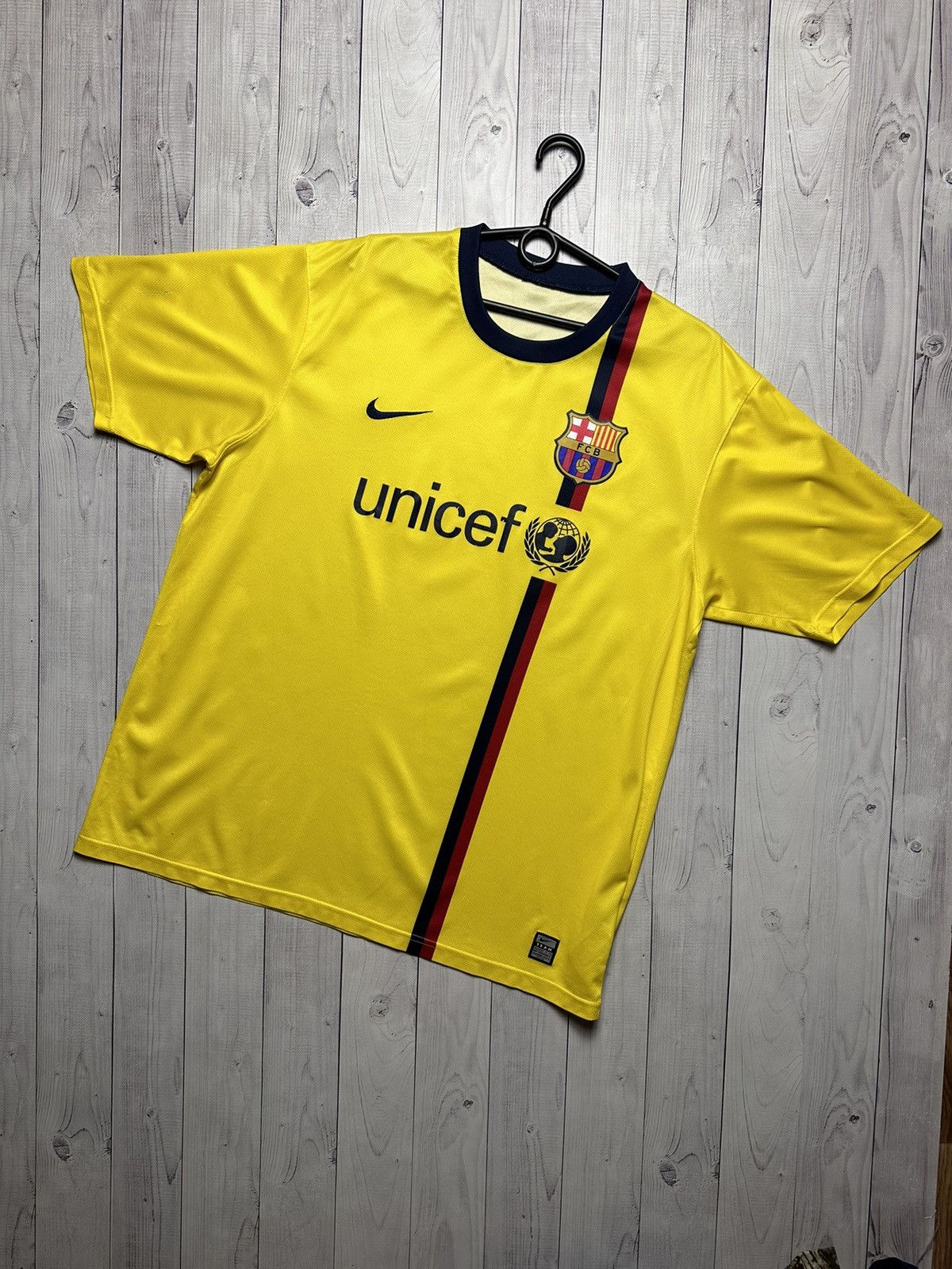 Nike × Vintage Vintage Nike Barcelona soccer jersey size Xl yellow away Size US XL / EU 56 / 4 - 1 Thumbnail
