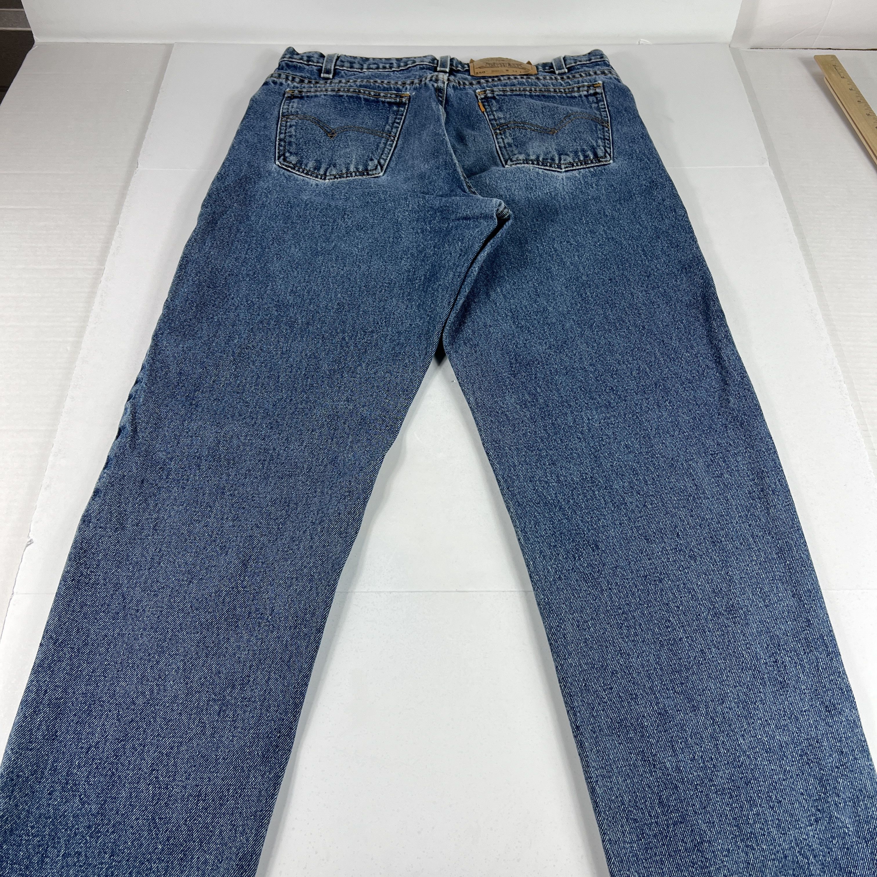 Levi's × Vintage VTG 90s Levi's Jeans 550 Relaxed Blue Faded Denim Orange Tab Size US 33 - 10 Thumbnail