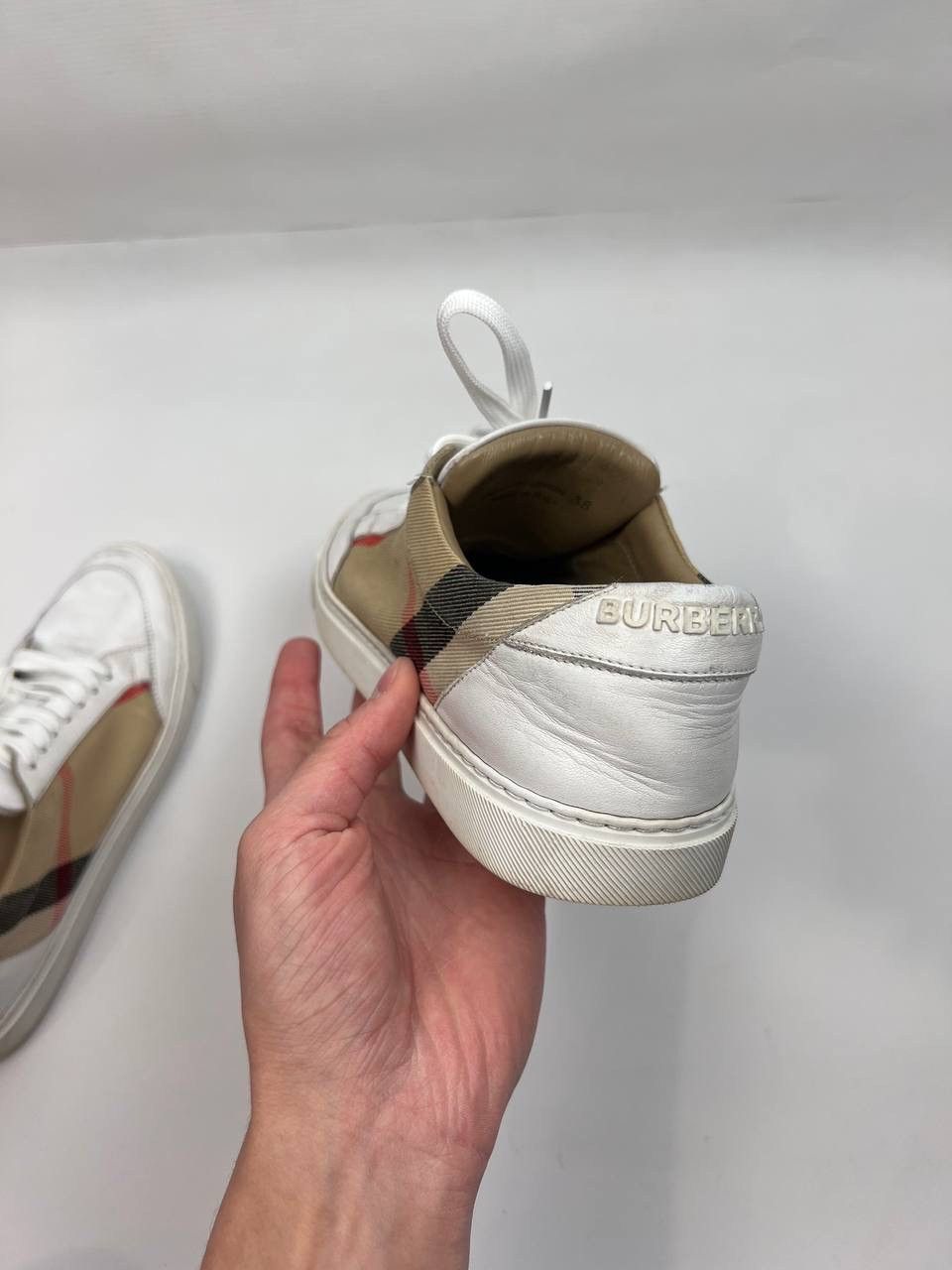 Burberry Burberry leather trainers shoes size 38 Size US 7 / EU 40 - 17 Thumbnail