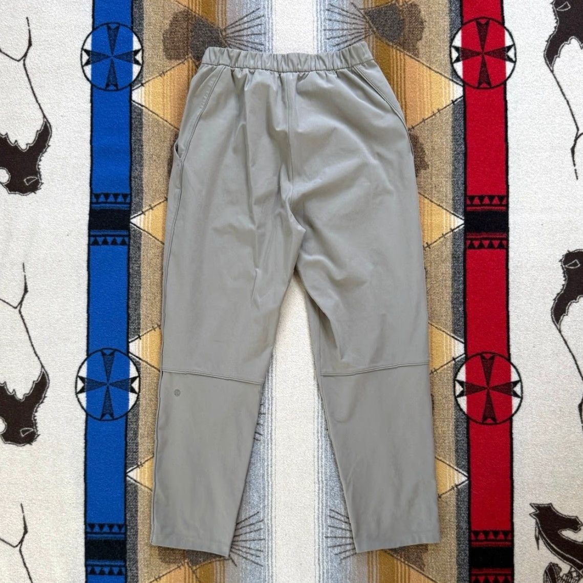 Lululemon Lululemon Jogger Pants Women Size 6 Beige Workout Size 28" / US 6 / IT 42 - 2 Thumbnail