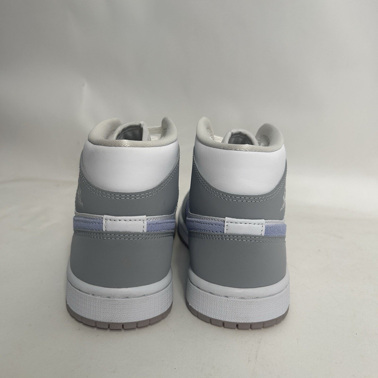 Jordan Brand Nike Air Jordan 1 Mid WMNS “Wolf Grey/Aluminum” Size US 6.5 / IT 36.5 - 4 Thumbnail