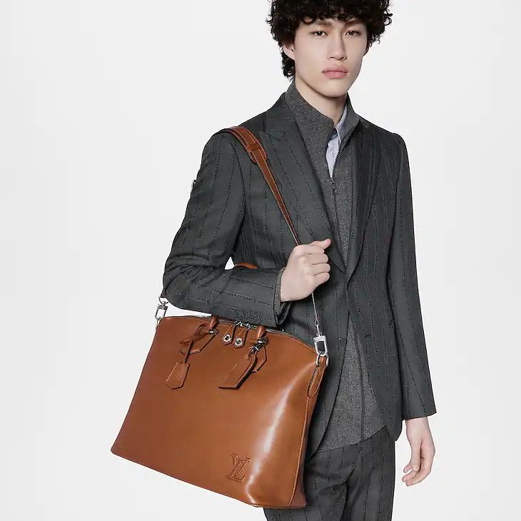 Louis Vuitton Lock It MM Bag Size ONE SIZE - 6 Thumbnail