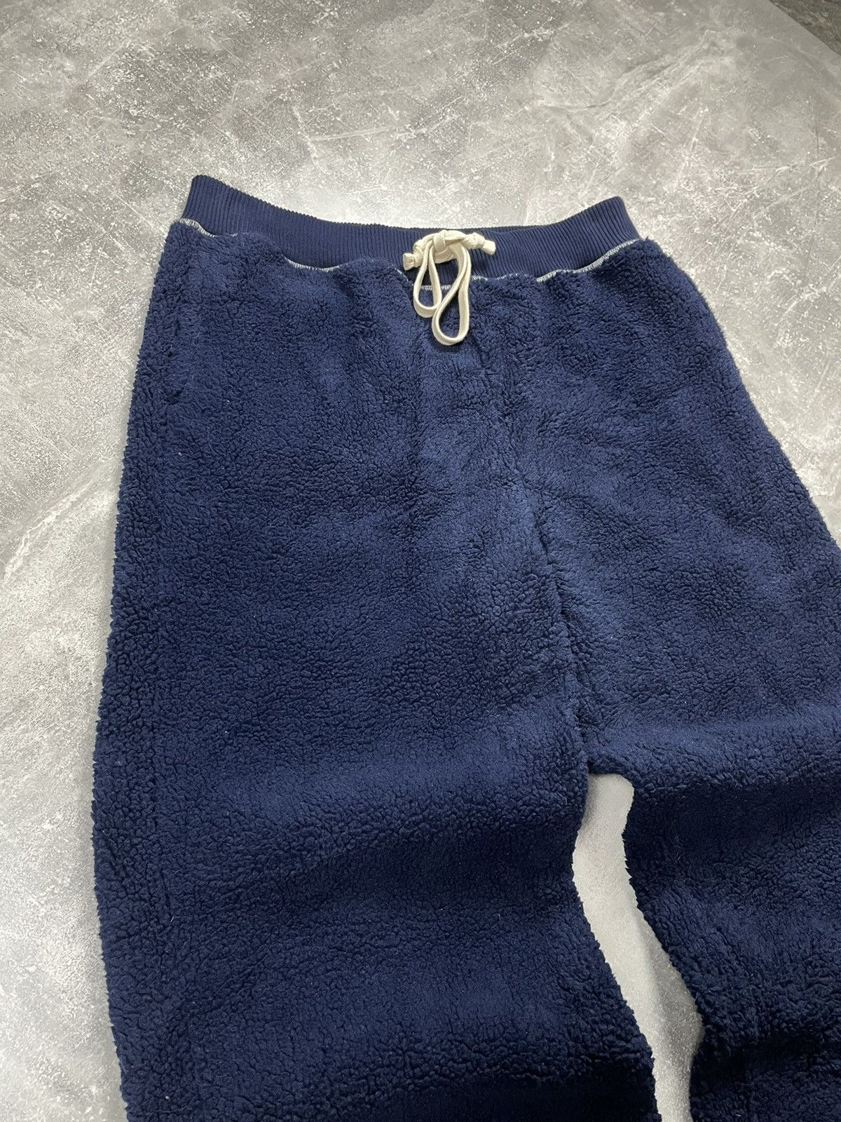 JW Anderson × Japanese Brand × Uniqlo J.W. Anderson Uniqlo Navy Blue Teddy Style Fleece Pants Size US 32 / EU 48 - 6 Thumbnail