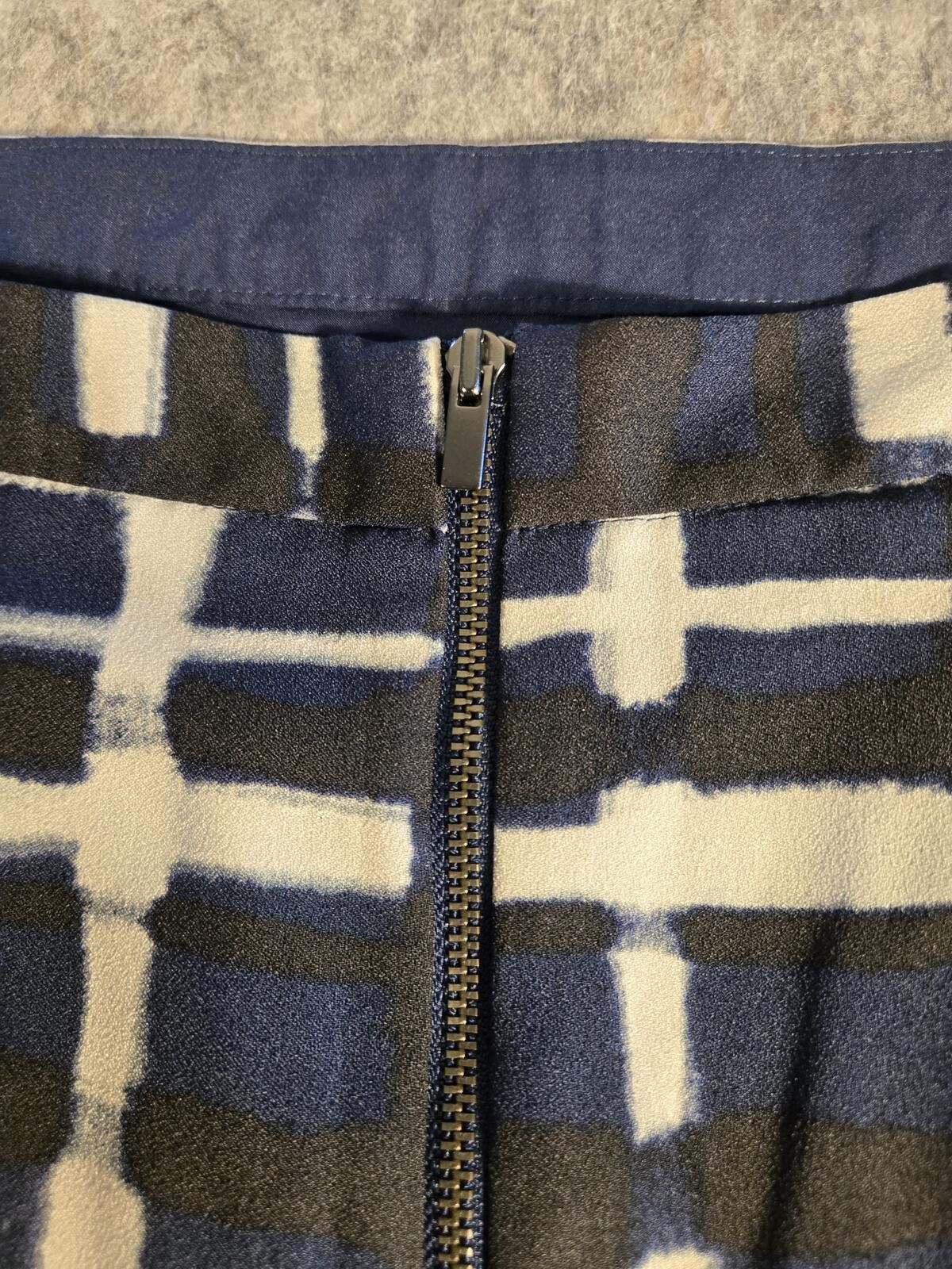 Banana Republic Banana Republic Plaid Pencil Skirt Sz 4 Preppy Professional Size 27" / US 4 / IT 40 - 8 Thumbnail