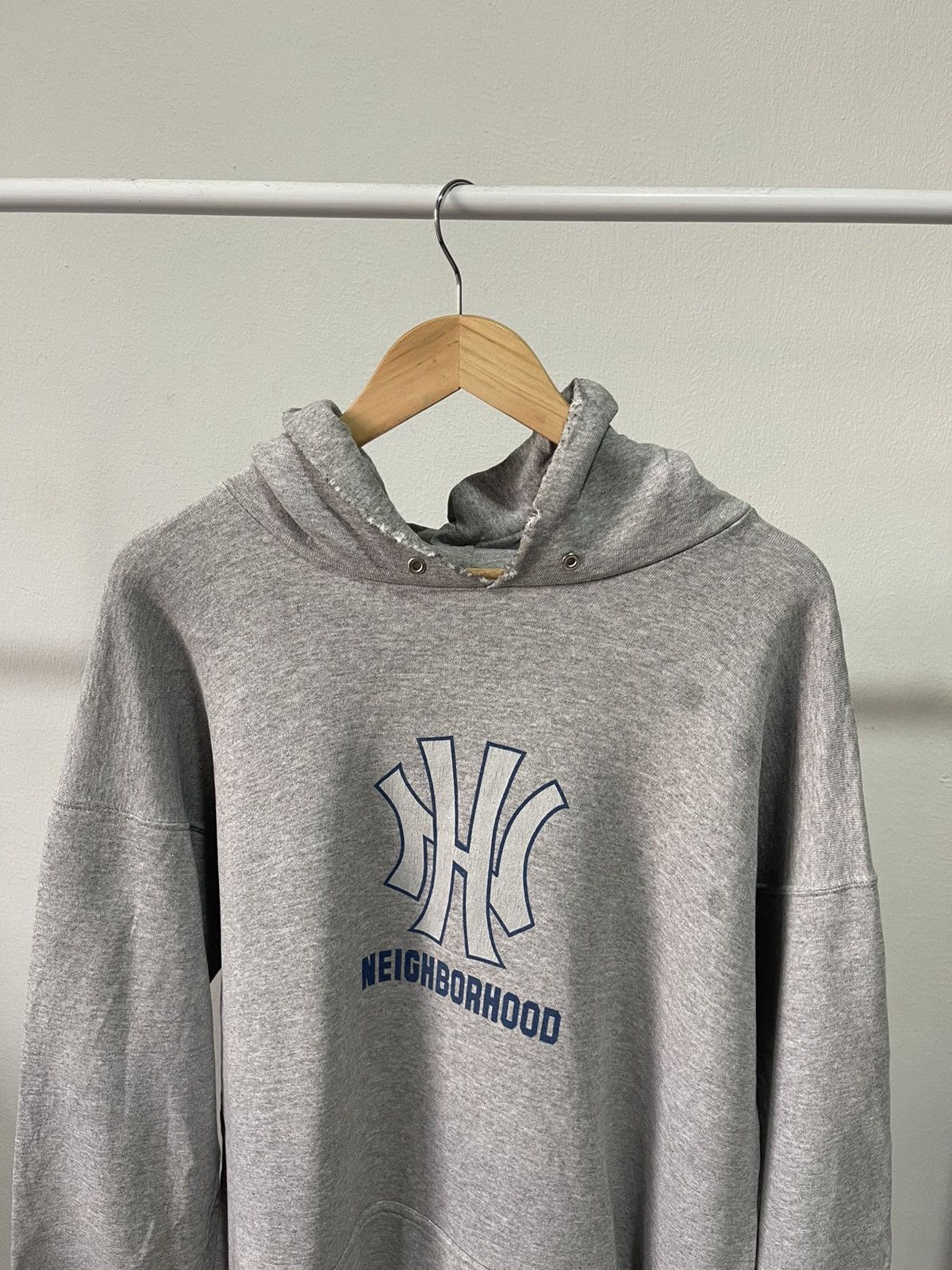 Neighborhood 90s Neighborhood Distressed Hoodie Size US XL / EU 56 / 4 - 8 Thumbnail