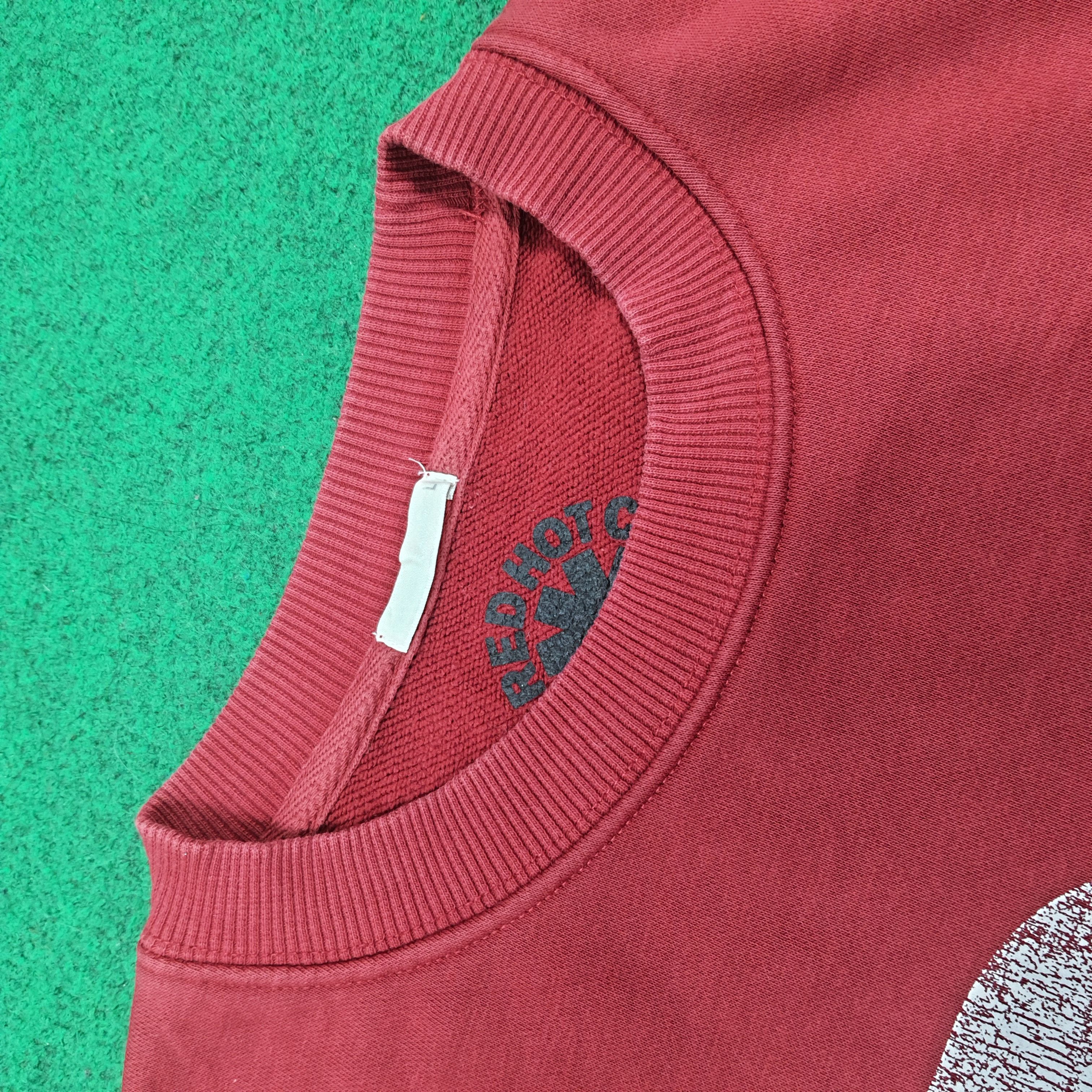 Band Tees Vintage Red Hot Chilli Peppers ROCK Band Sweatshirt C296N10 Size US L / EU 52-54 / 3 - 6 Thumbnail