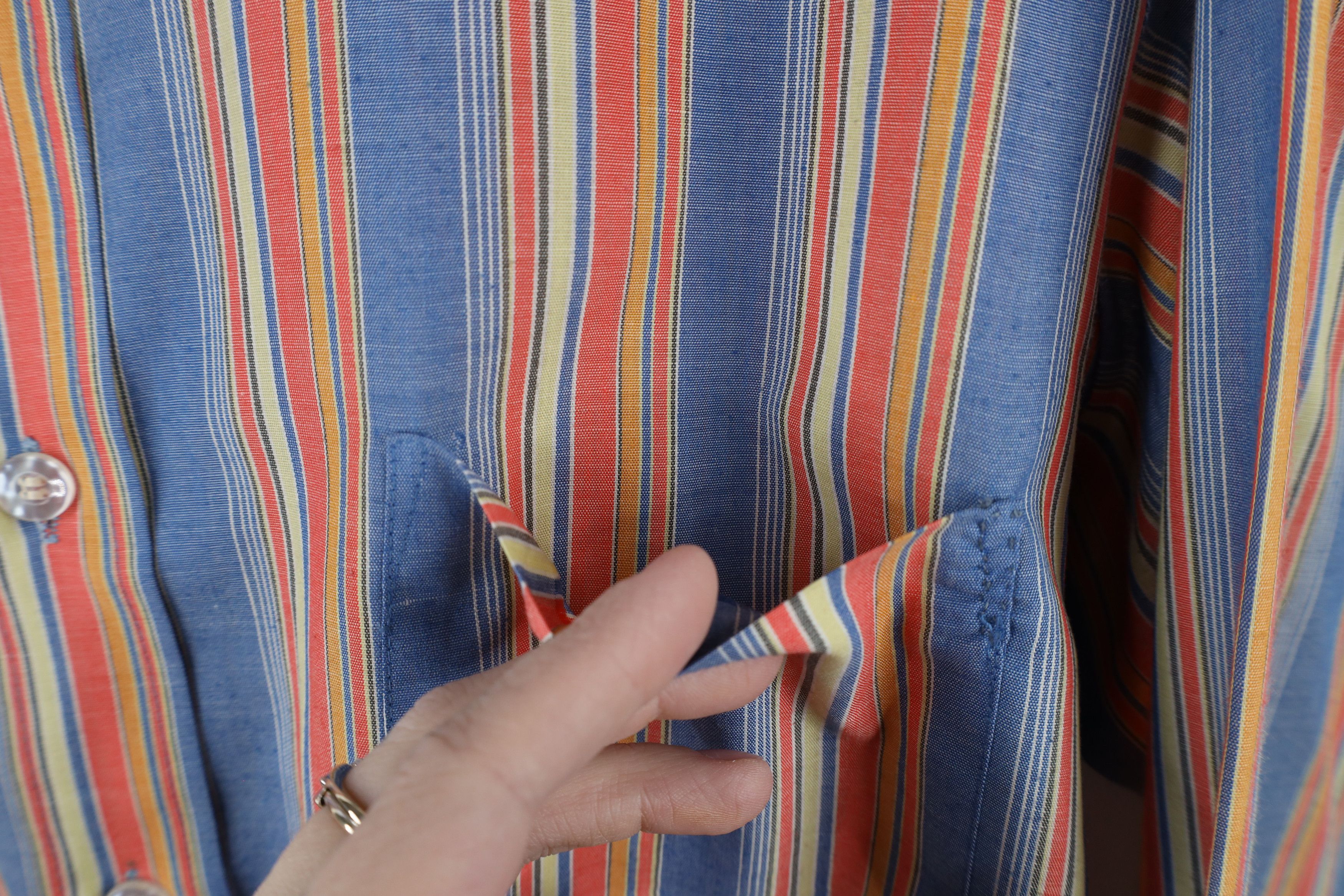 Vintage Vintage 70s Streetwear Rainbow Striped Button Shirt USA Size US M / EU 48-50 / 2 - 7 Thumbnail