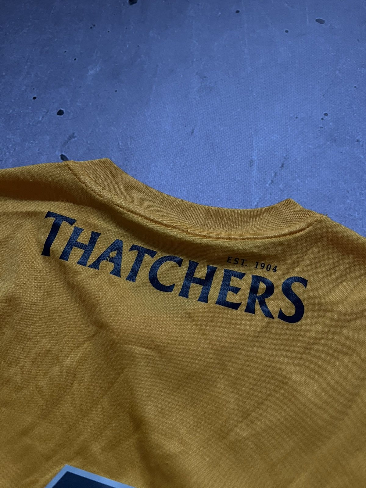 Nike Torquay United 2019-20 Nike t-shirt football jersey sz L #4 Size US L / EU 52-54 / 3 - 10 Thumbnail