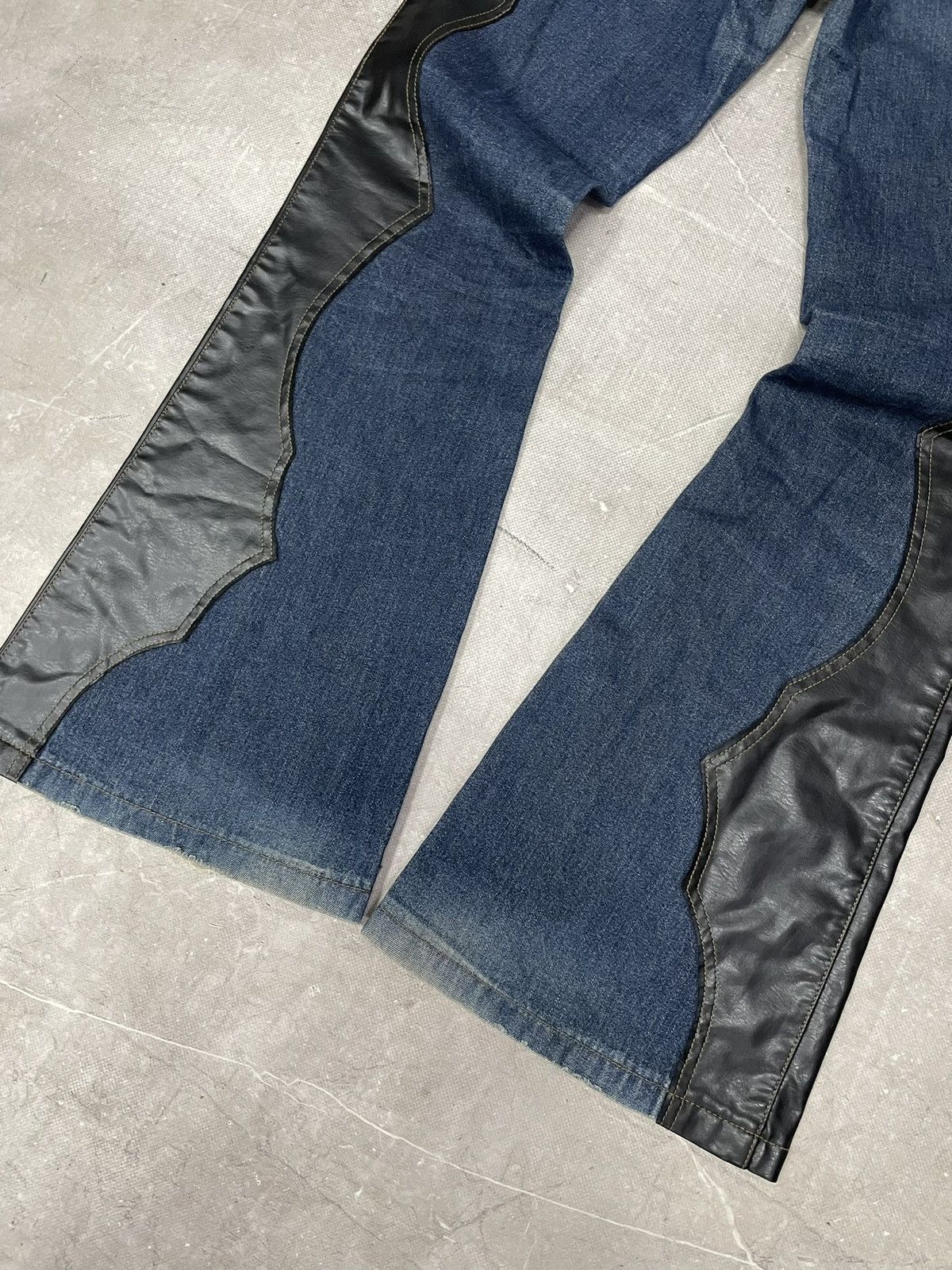 Tornado Mart Totnado mart style faux leather flared jeans pants 2000s Size US 30 / EU 46 - 7 Thumbnail