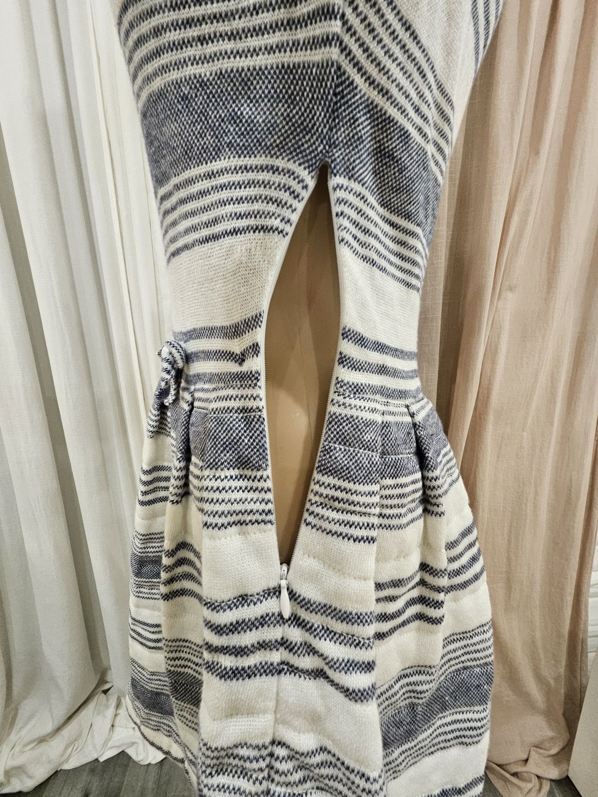 RED Valentino × Vintage Red Valentino Garavani Bow Tie Stripe Pattern Linen Dress Size S / US 4 / IT 40 - 13 Thumbnail