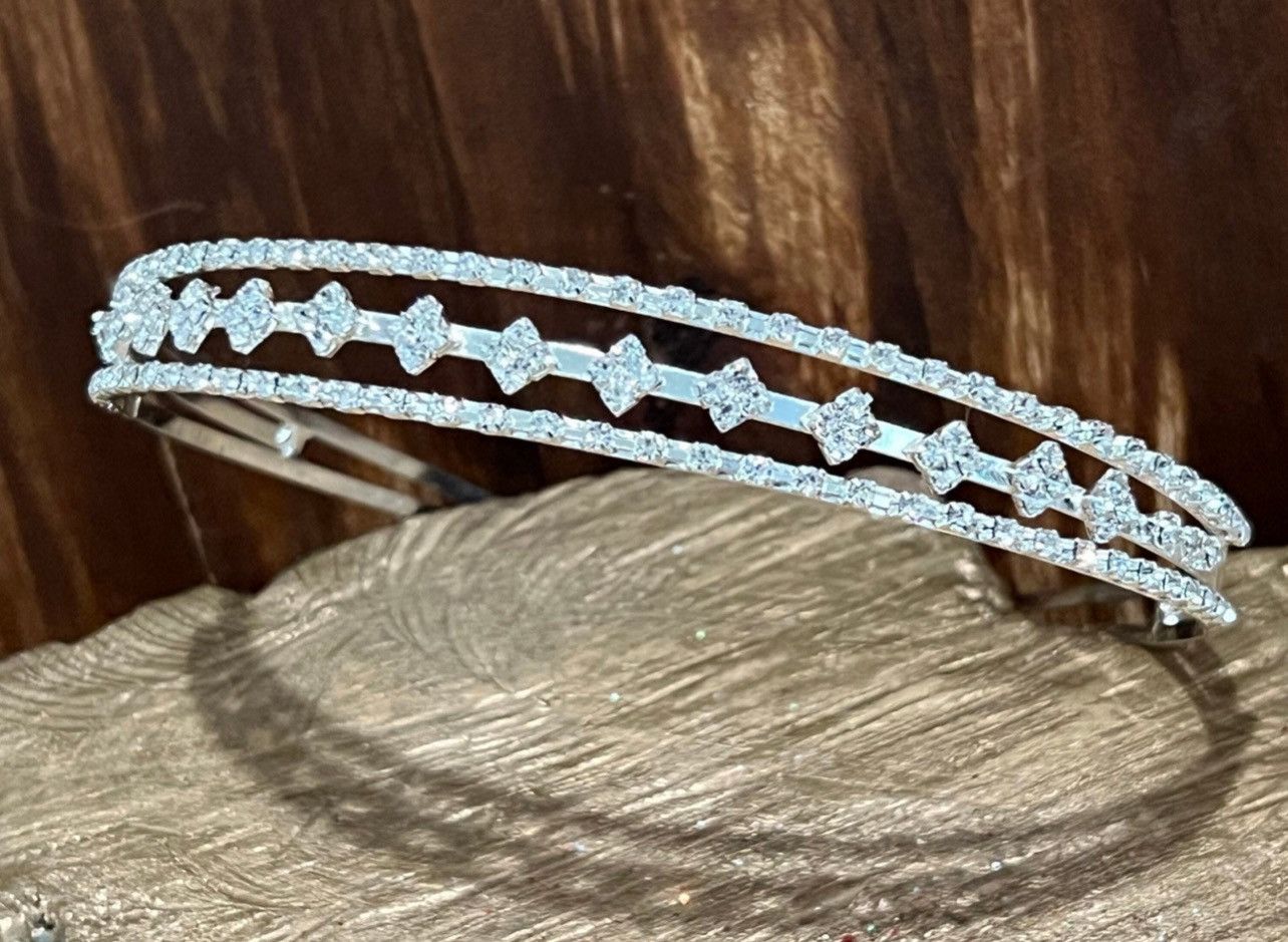 Other Girl's Silver Rhinestone Crown Tiara for All Occasions Gift Size ONE SIZE - 3 Thumbnail