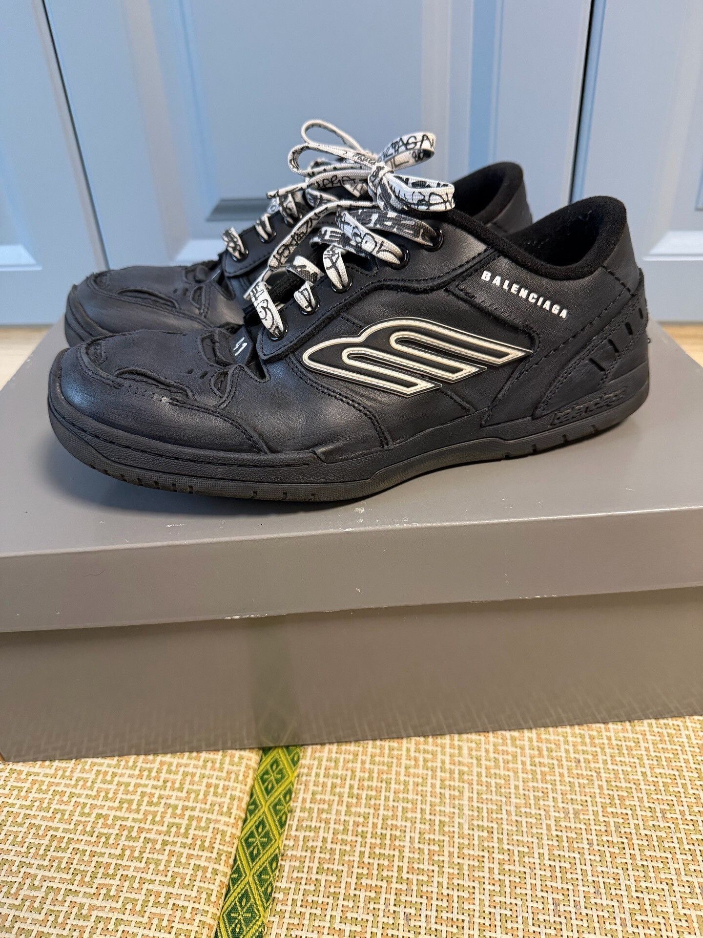Balenciaga Balenciaga Black Lowtop Sneakers 8.5 Men Size US 8.5 / EU 41-42 - 1 Thumbnail