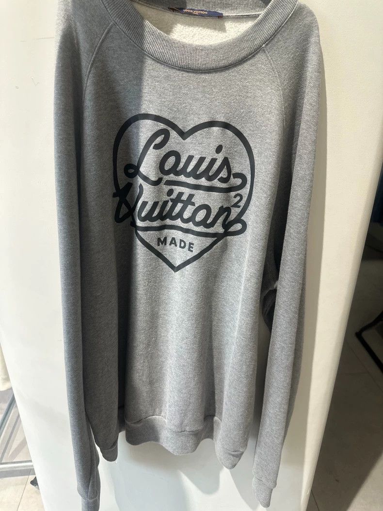 Louis Vuitton Louis Vuitton Love nigo co-branded sweatshirt 2505-Nextarro Size US L / EU 52-54 / 3 - 1 Thumbnail