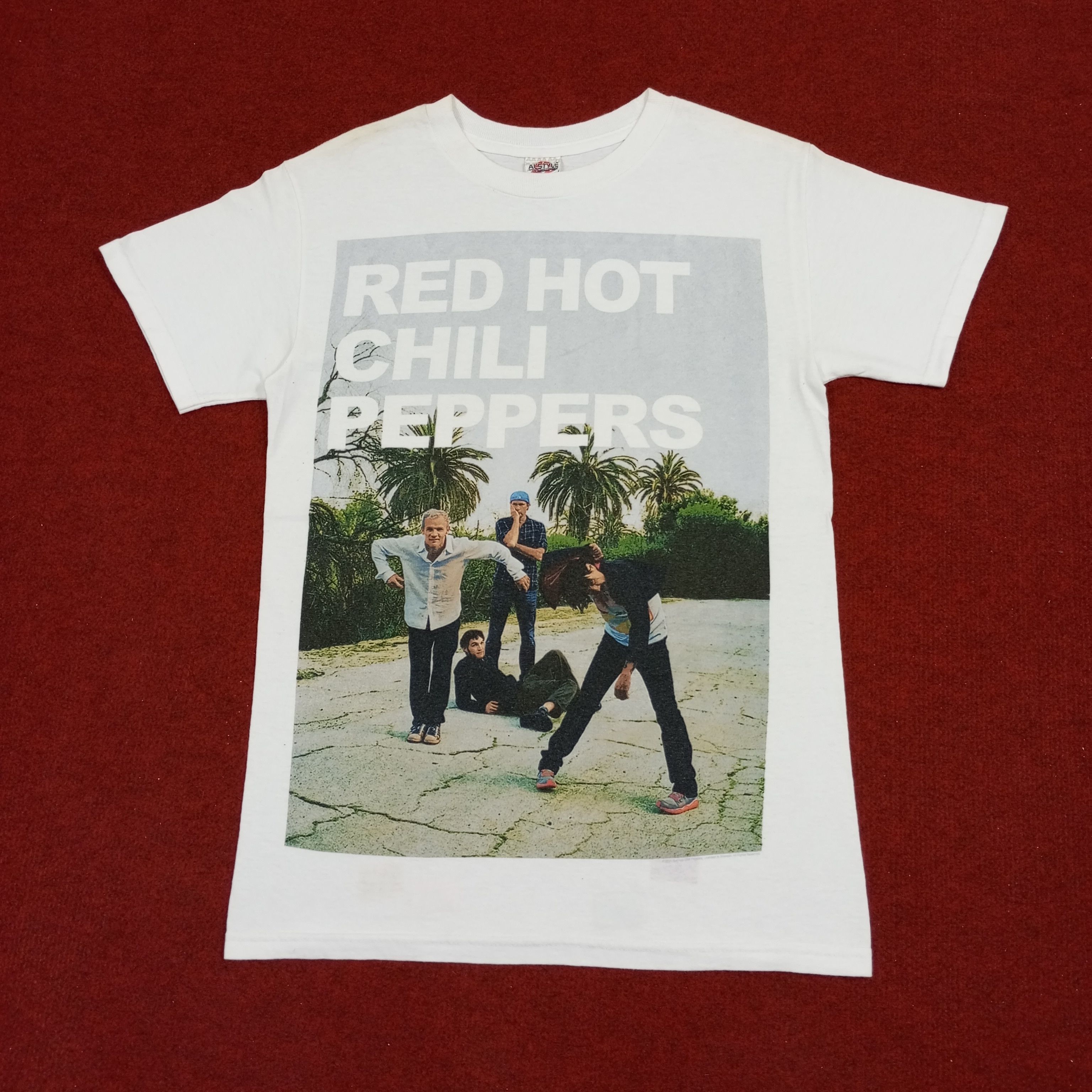Band Tees × Vintage Red Hot Chili Peppers Band Phototees Style Tshirt Size US S / EU 44-46 / 1 - 1 Thumbnail