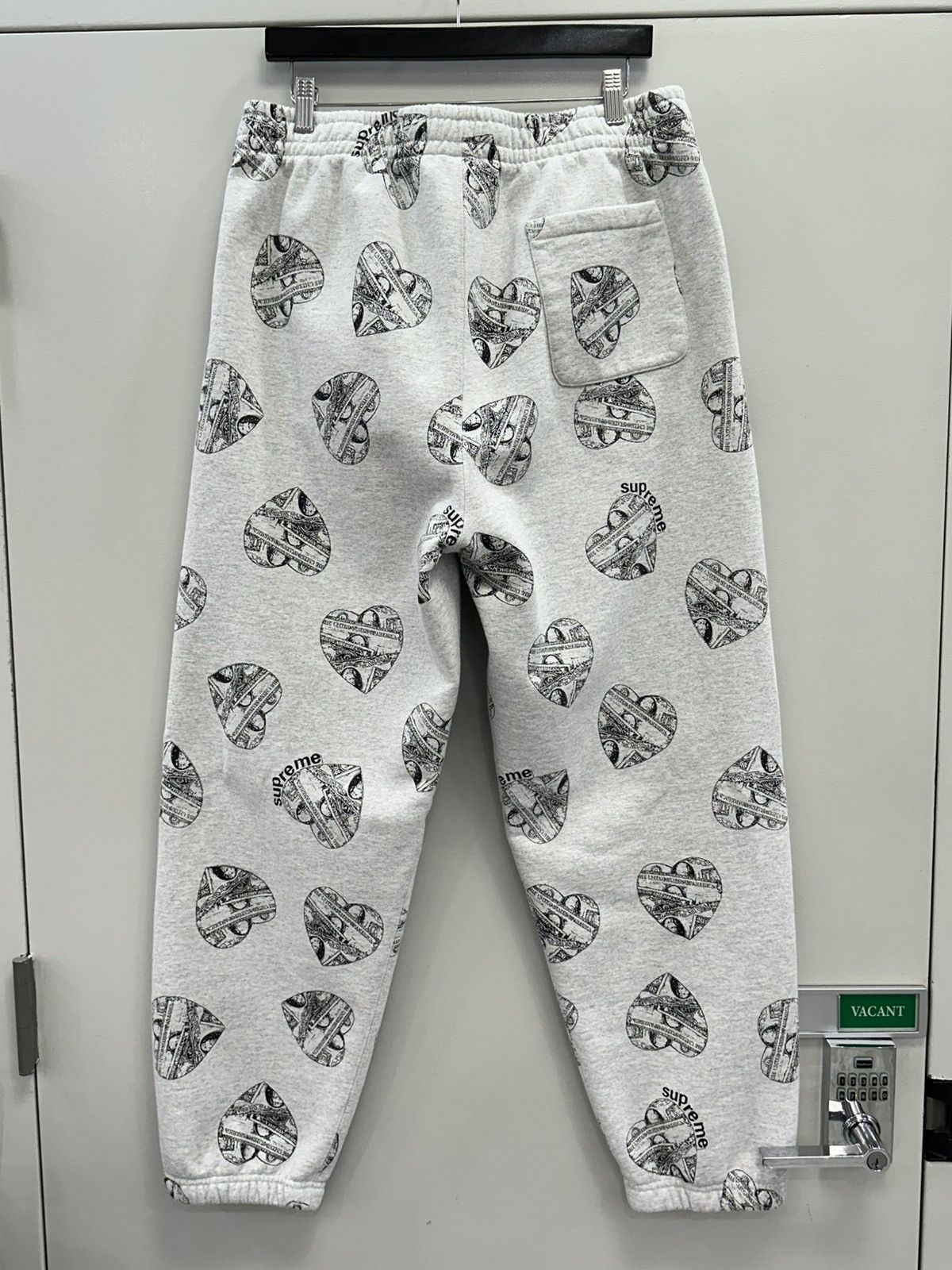 Supreme Supreme Love Cash Sweatpants Size US 36 / EU 52 - 2 Thumbnail