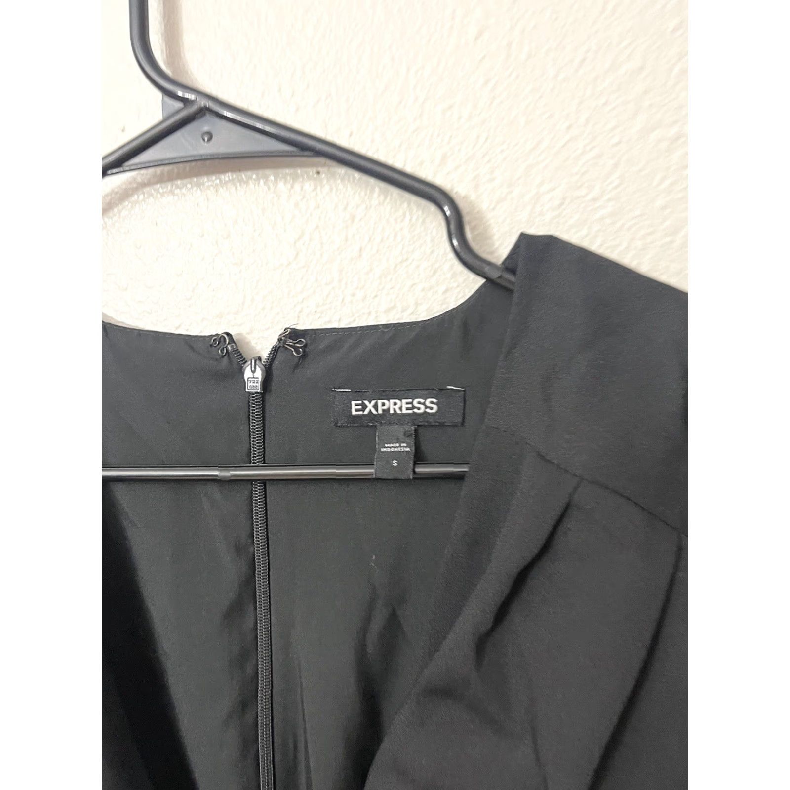 Express VINTAGE Express Women's Dress Solid Short Sleeve Knee Length Black Small Women Size 28" / US 6 / IT 42 - 3 Thumbnail