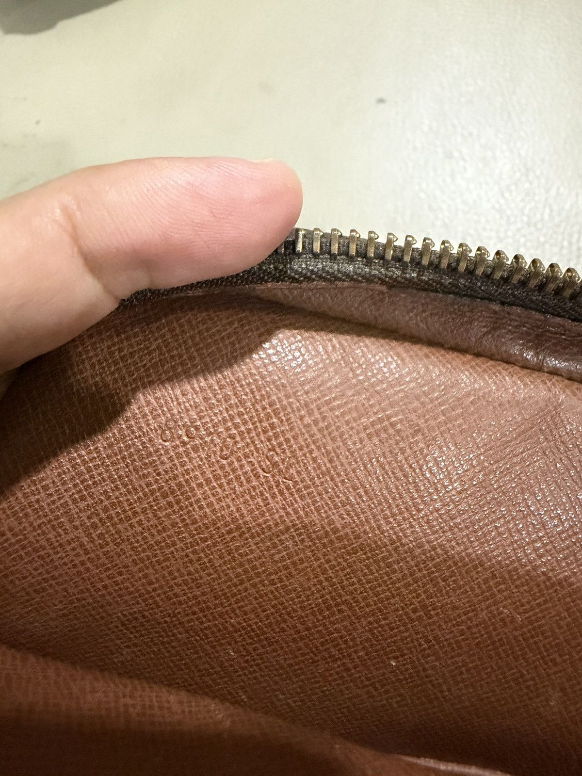 Louis Vuitton Authentic Vintage Louis Vuitton Monogram Danube Bag Size ONE SIZE - 20 Thumbnail