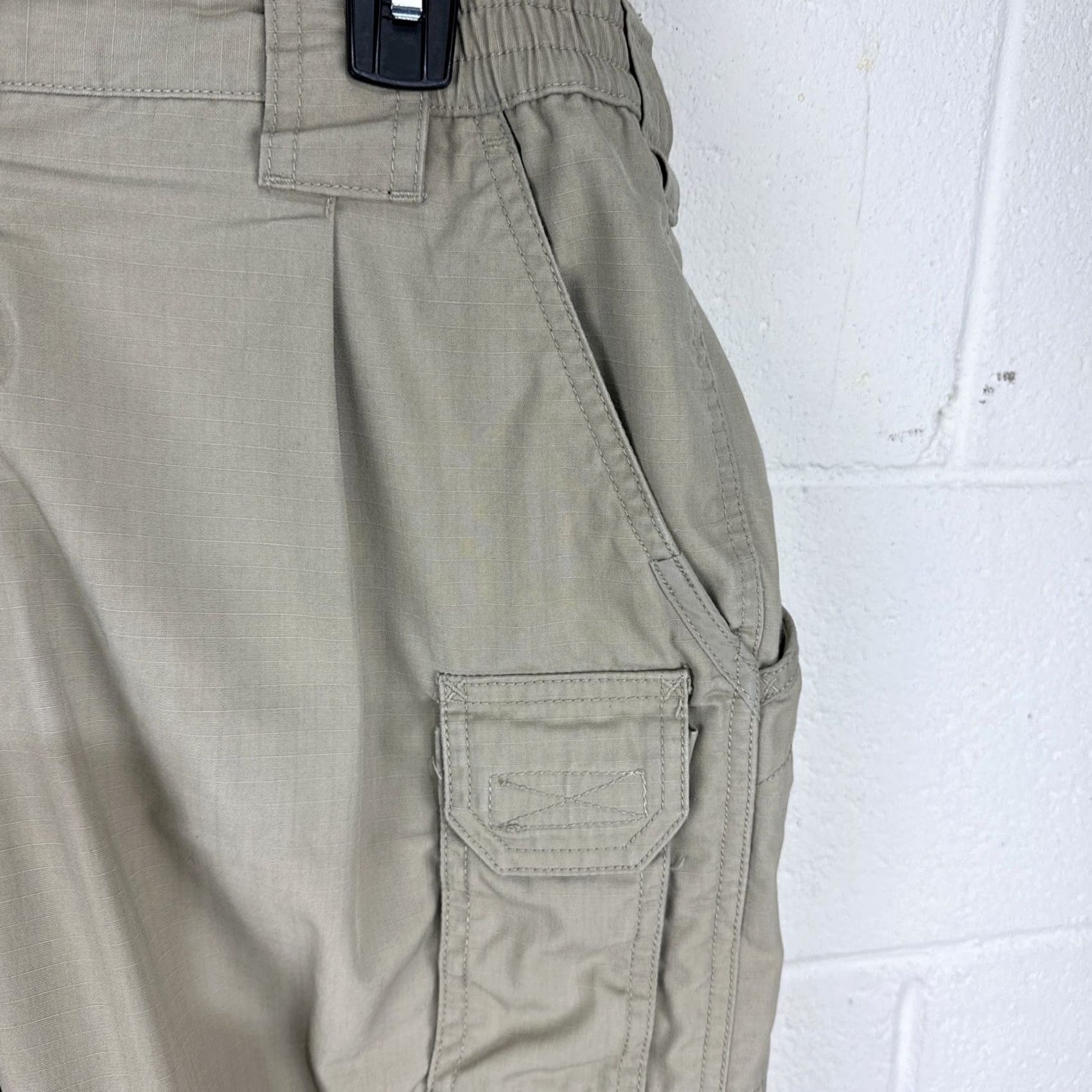 Vintage VINTAGE? No — 5.11 Tactical Pants Mens 36x32 Beige Cargo Ripstop Multi Pocket Workwear Casual Travel Mens Size US 36 / EU 52 - 4 Thumbnail