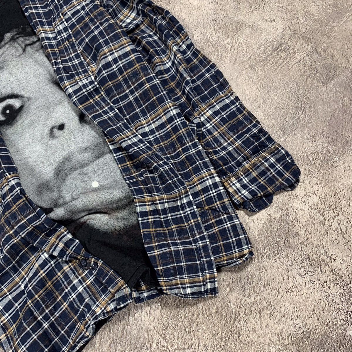 Vintage Vintage 90s Plaid Shirt Graphic Tee Grunge Streetwear Boxy L Size US L / EU 52-54 / 3 - 3 Thumbnail