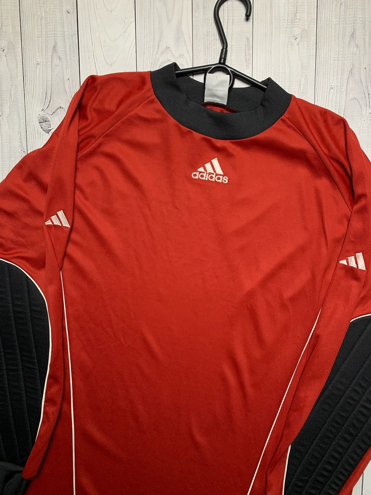Adidas × Vintage Vintage adidas red soccer goalkeeper jersey size XL logo Size US M / EU 48-50 / 2 - 2 Thumbnail