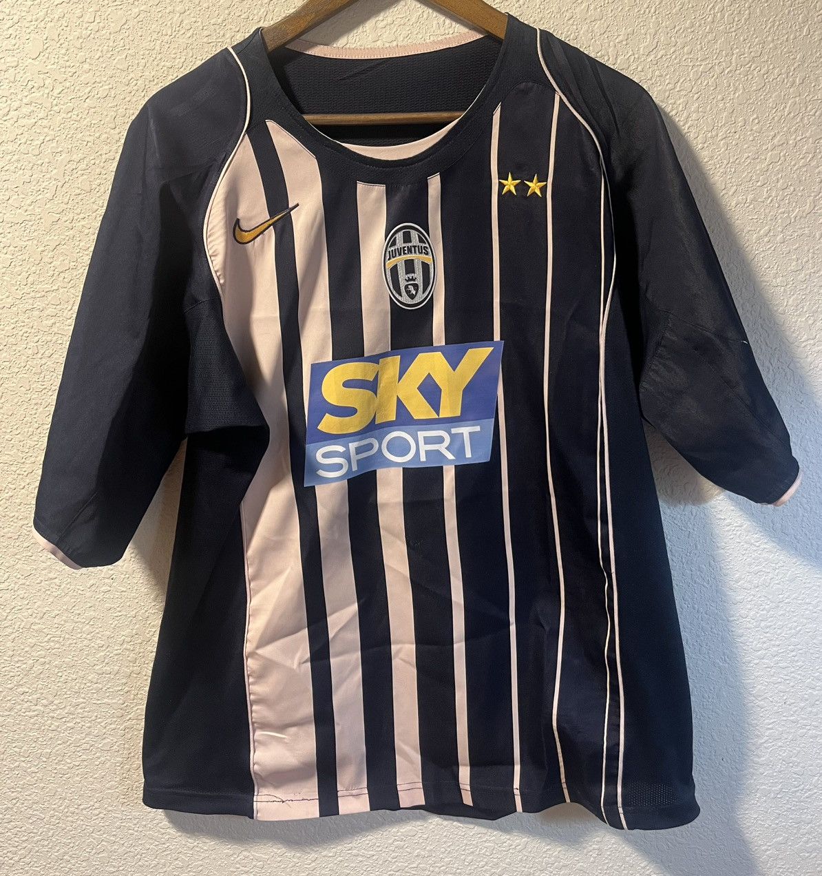 Nike Authentic Nike Juventus 2004/05 Away Sky Sport Jersey L Size US XL / EU 56 / 4 - 1 Thumbnail