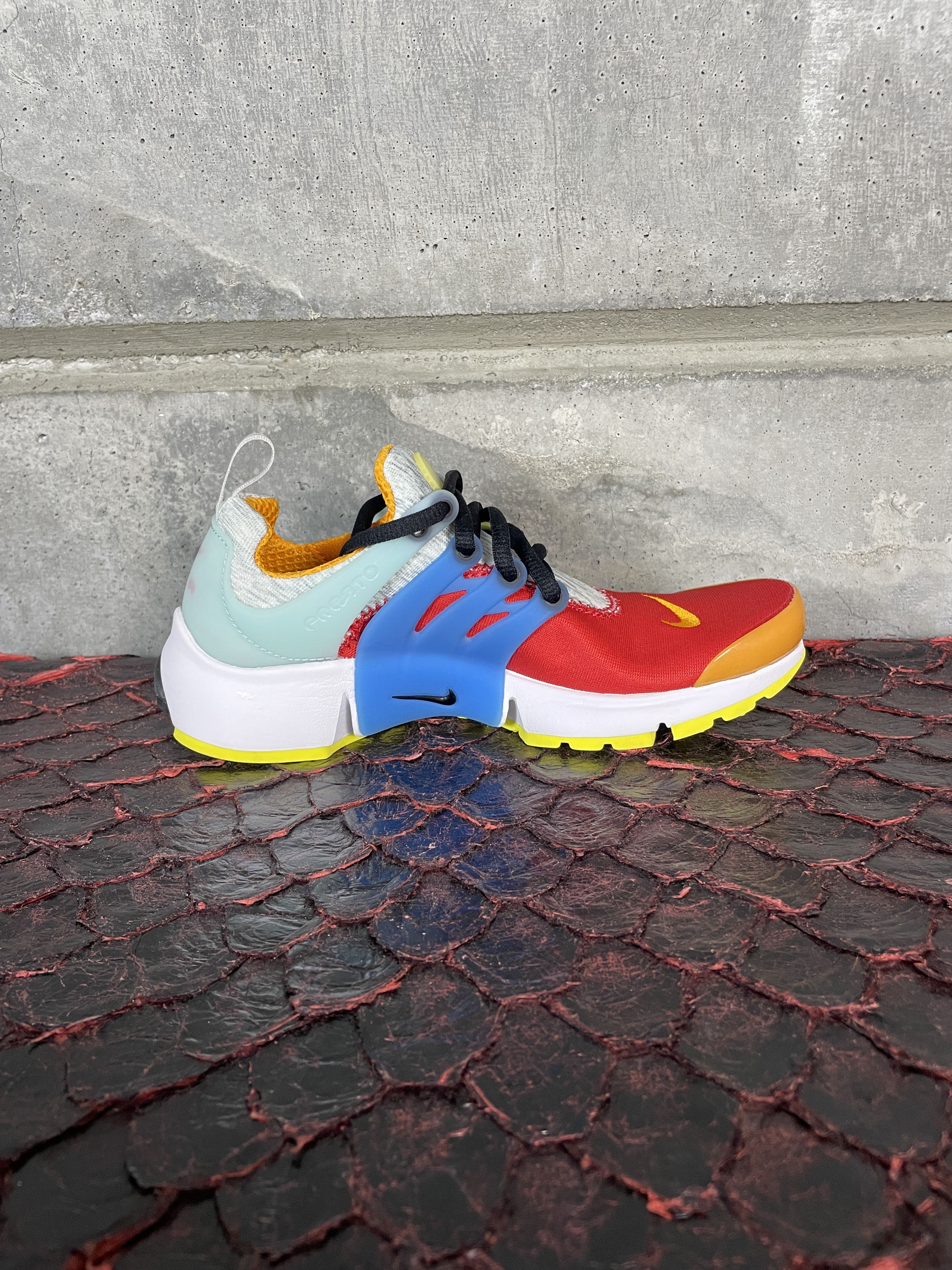 Nike Nike Air Presto What The Size US 5 / EU 37 - 7 Thumbnail