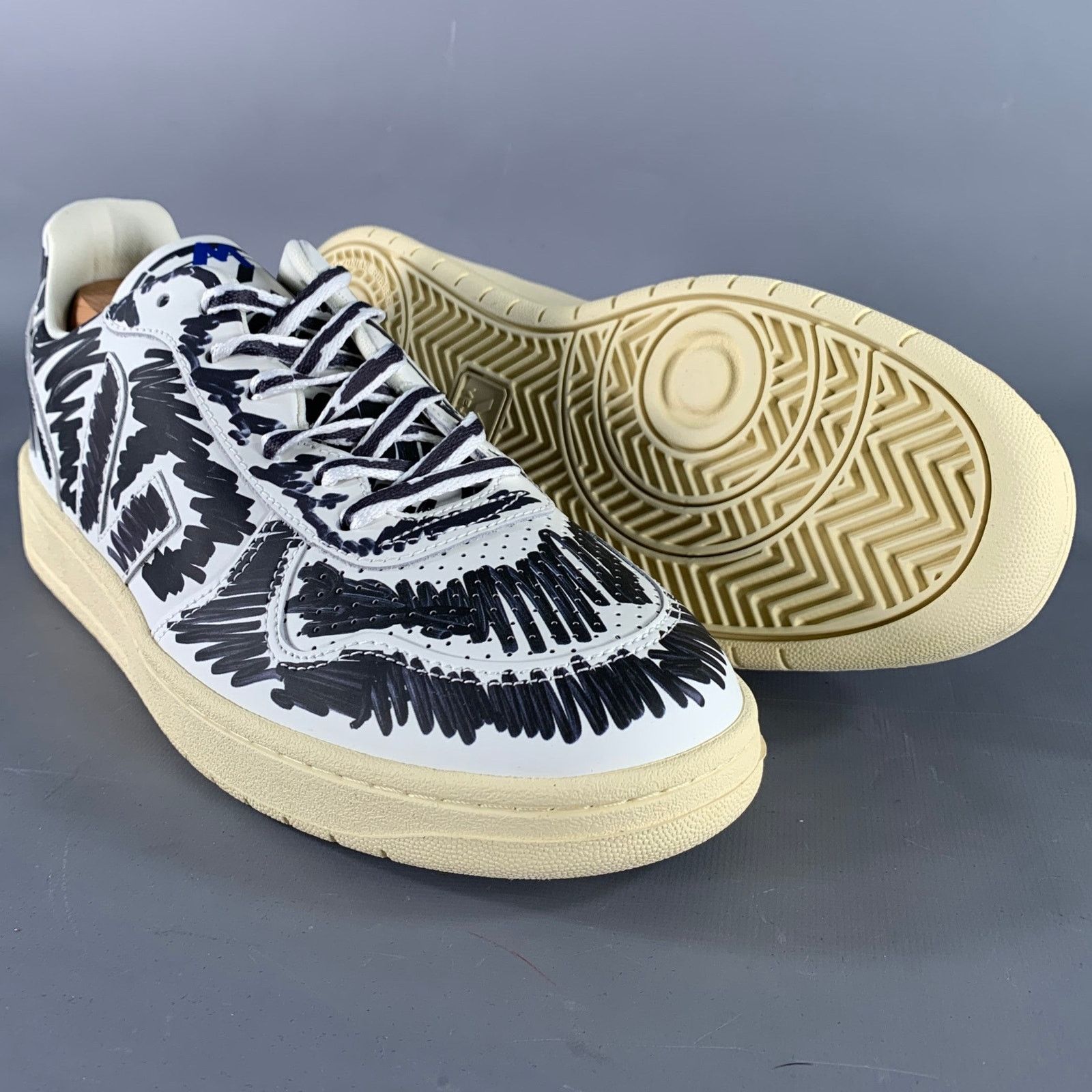 Marni MARNI 10.5 White Black Scribble Leather Low Top Sneakers Size US 10.5 / EU 43-44 - 5 Thumbnail